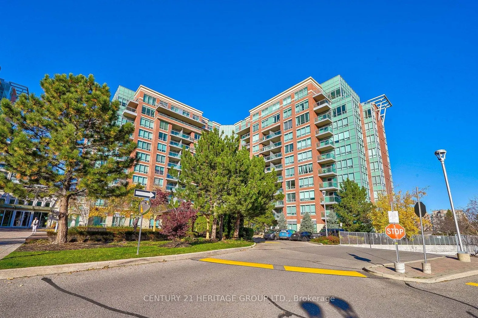 62 Suncrest Boulevard, #703