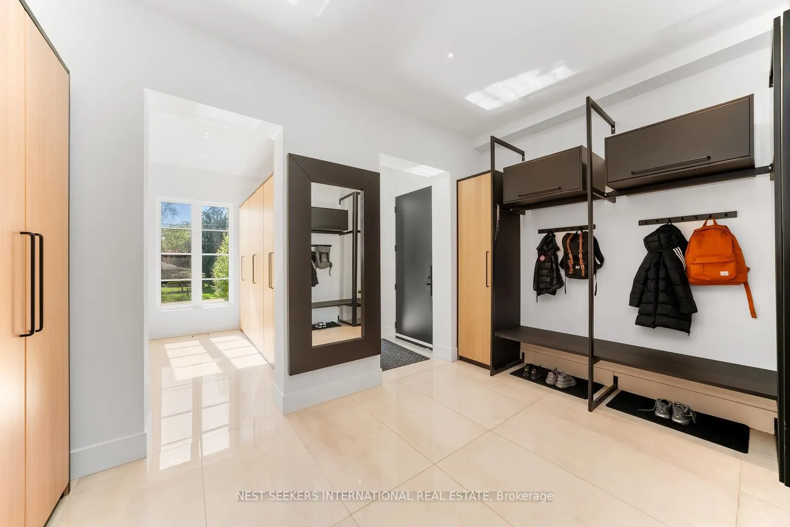 6 Forestave Crescent