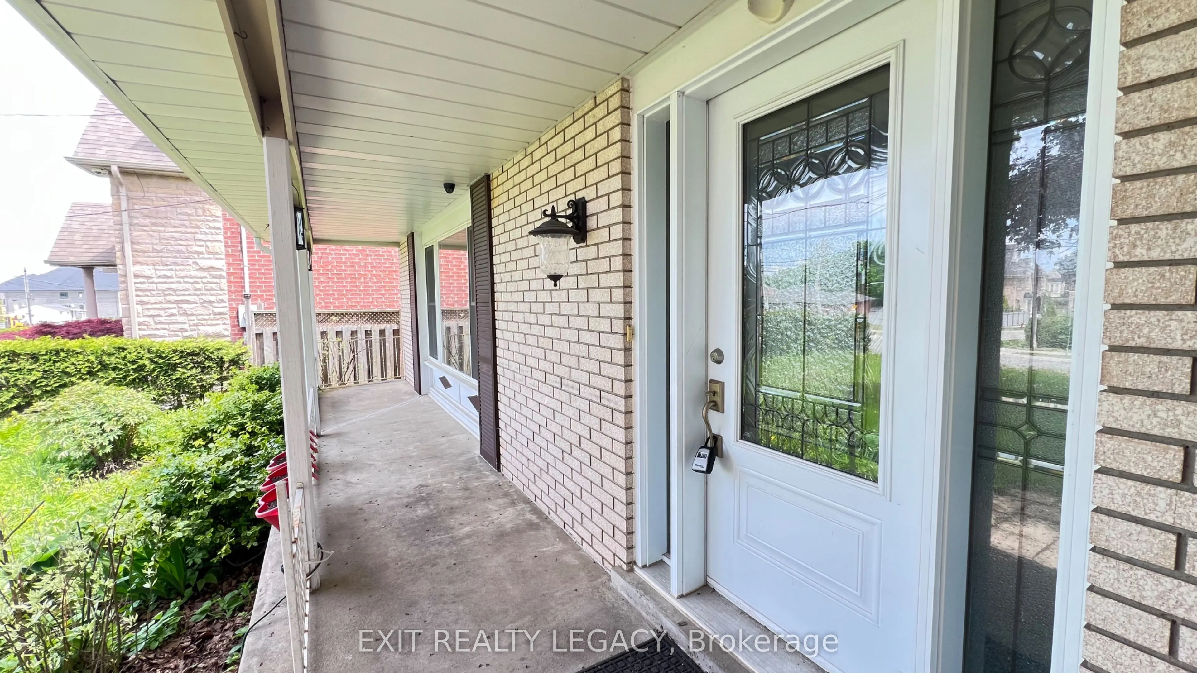 89 Bond Crescent