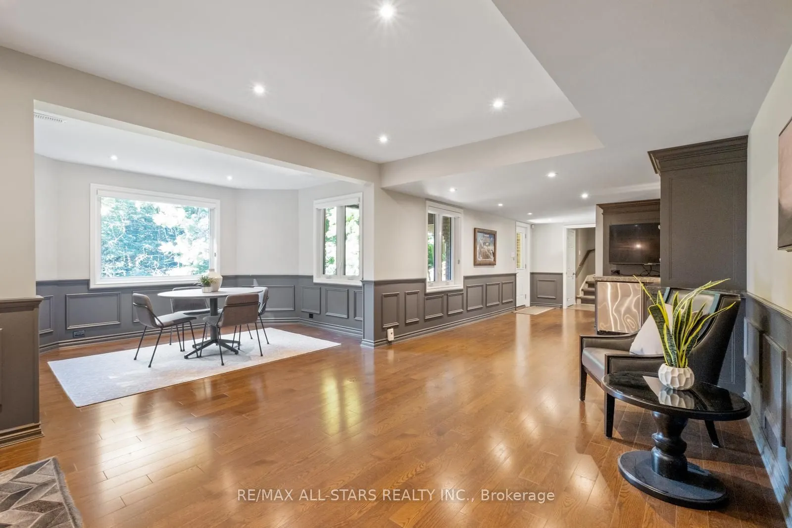 15 Skyridge Court
