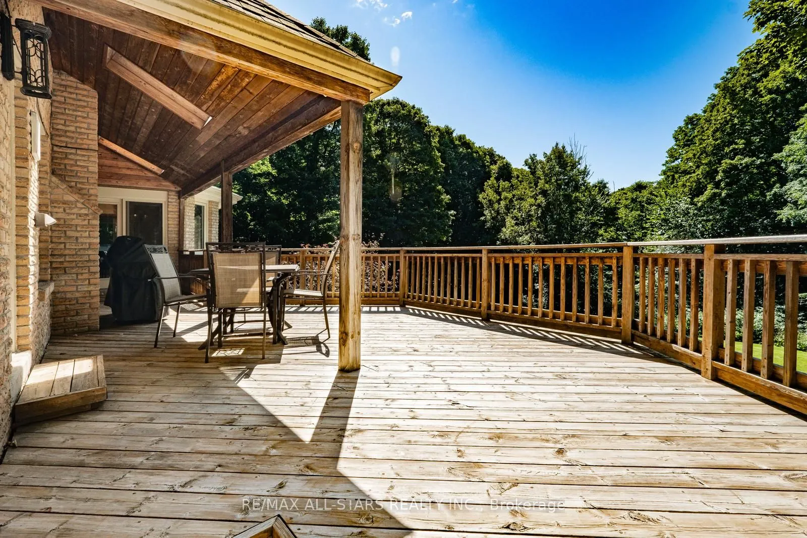 15 Skyridge Court