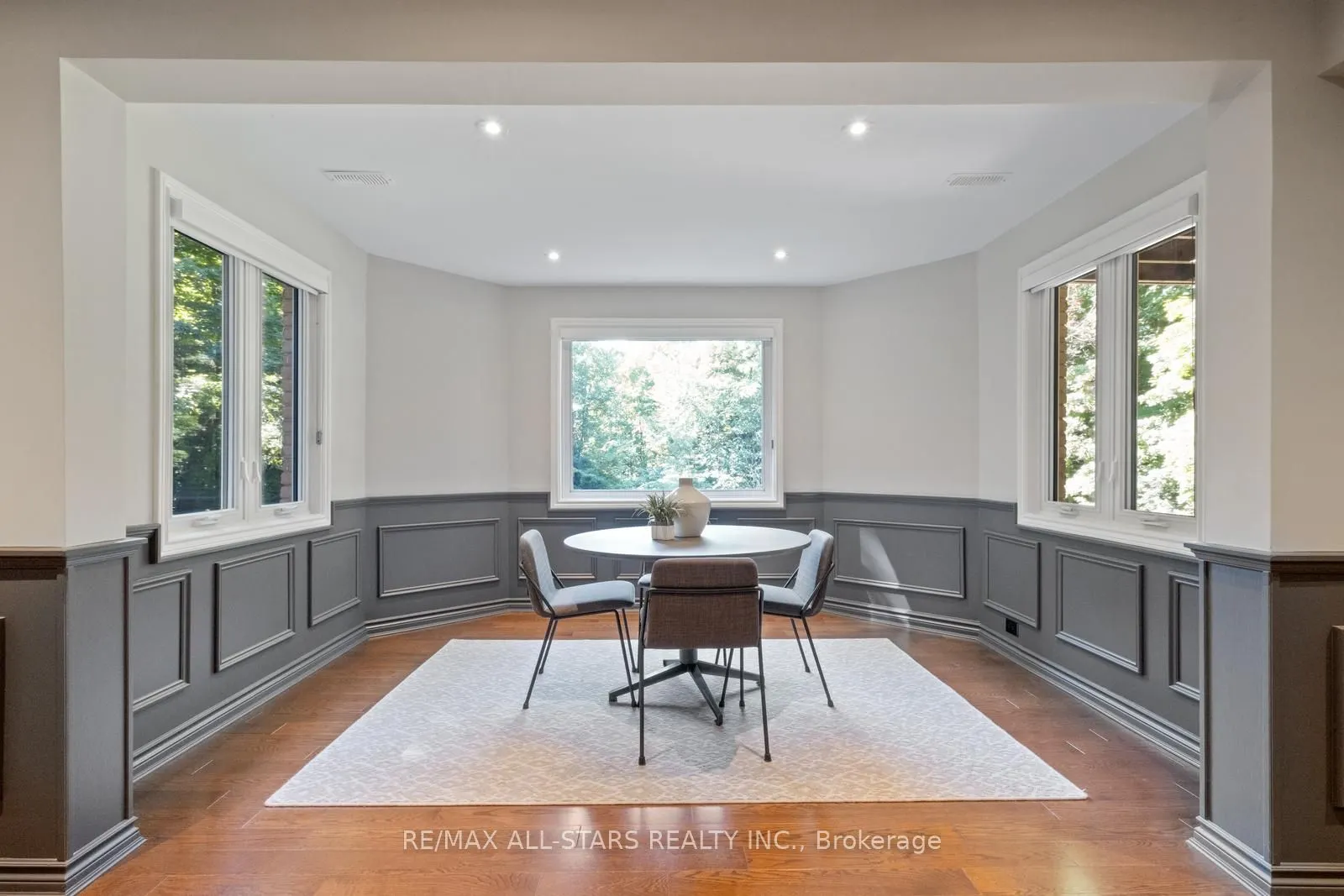 15 Skyridge Court