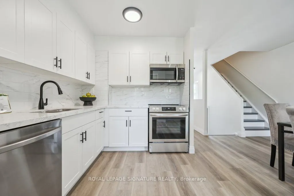 1856 John Street, #06