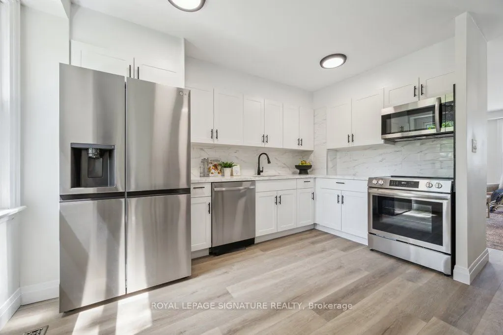 1856 John Street, #06