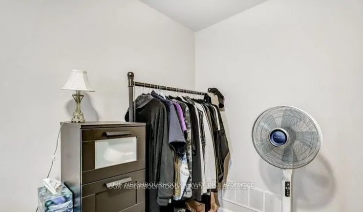 81 Wellington Street E