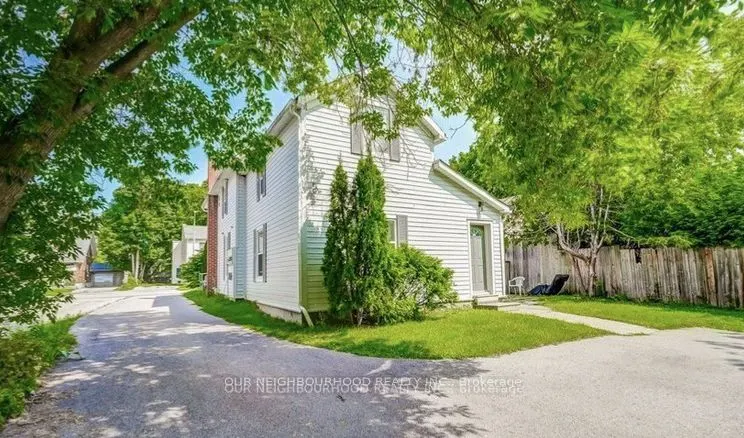 81 Wellington Street E