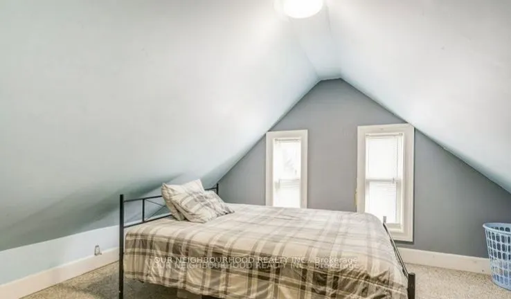 81 Wellington Street E