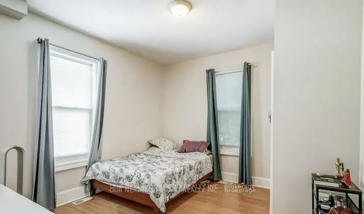 81 Wellington Street E