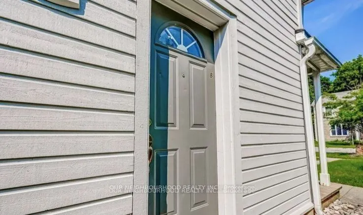 81 Wellington Street E