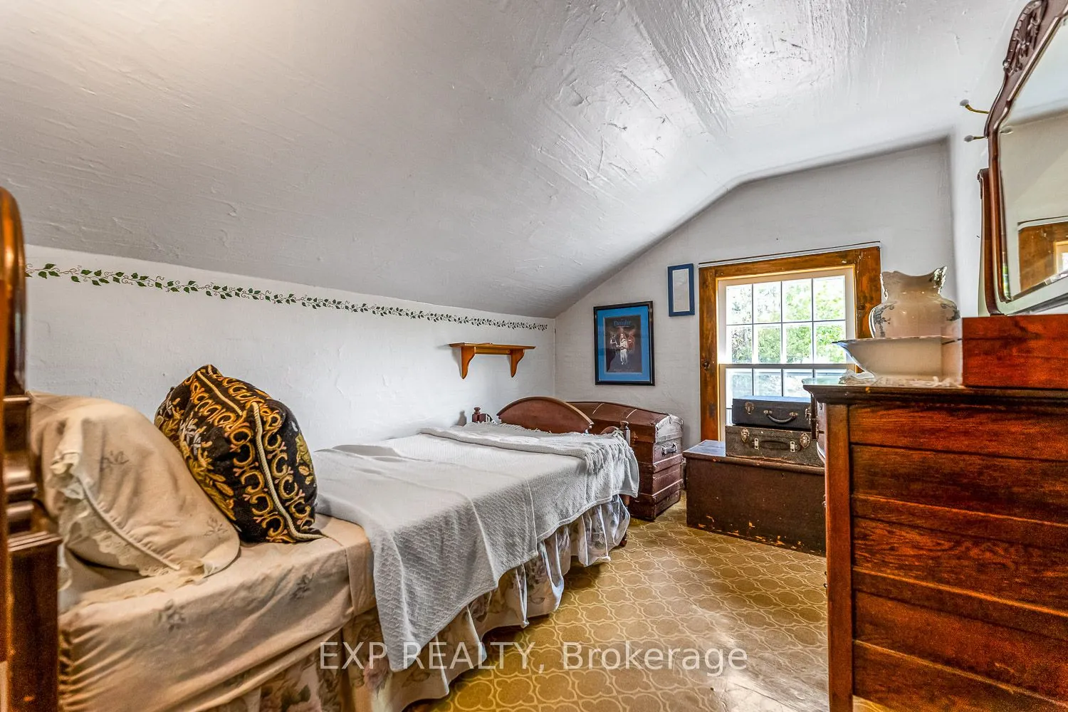 3012 Concession 8 Road