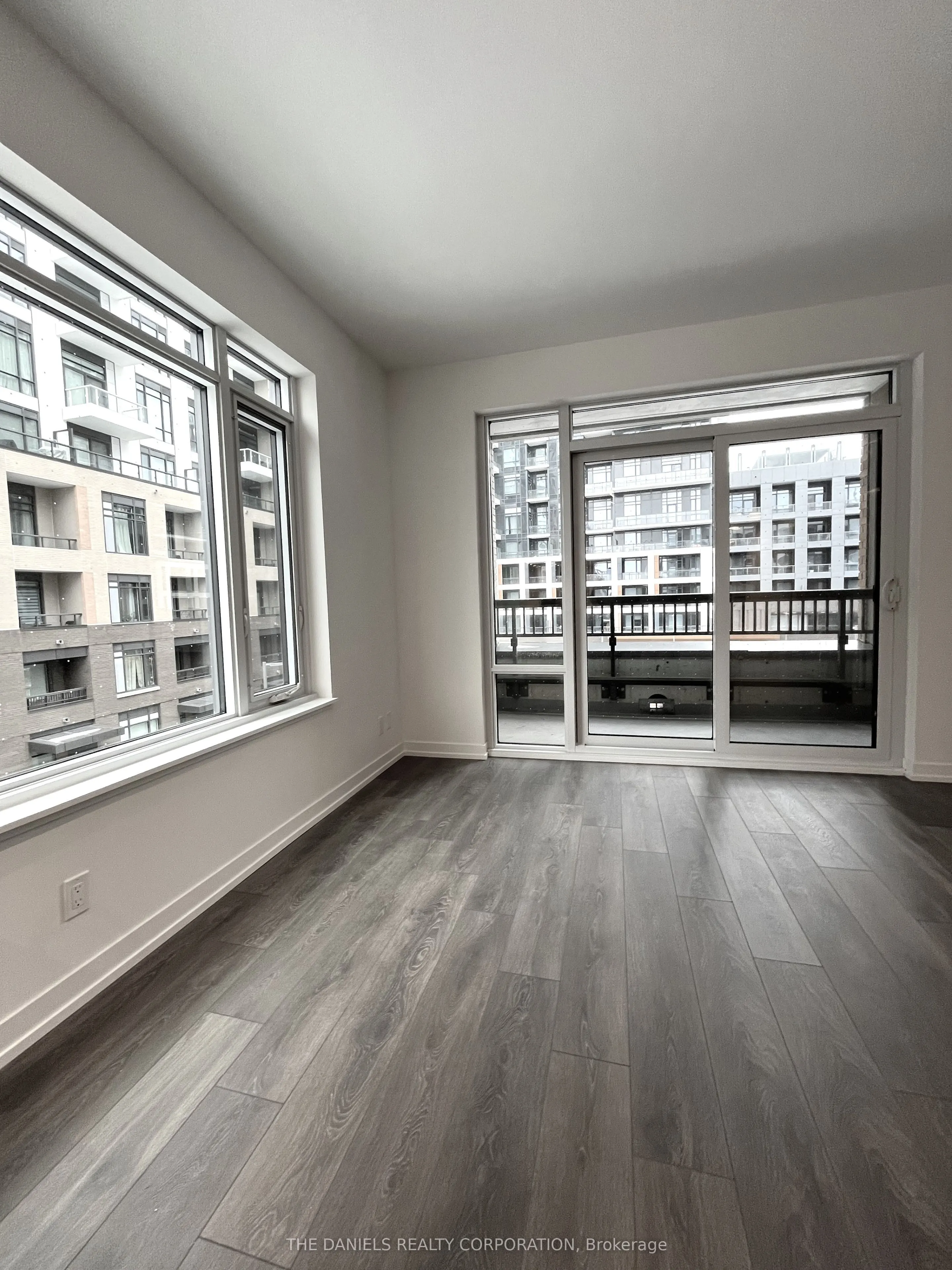 8 Beverley Glen Boulevard, #333