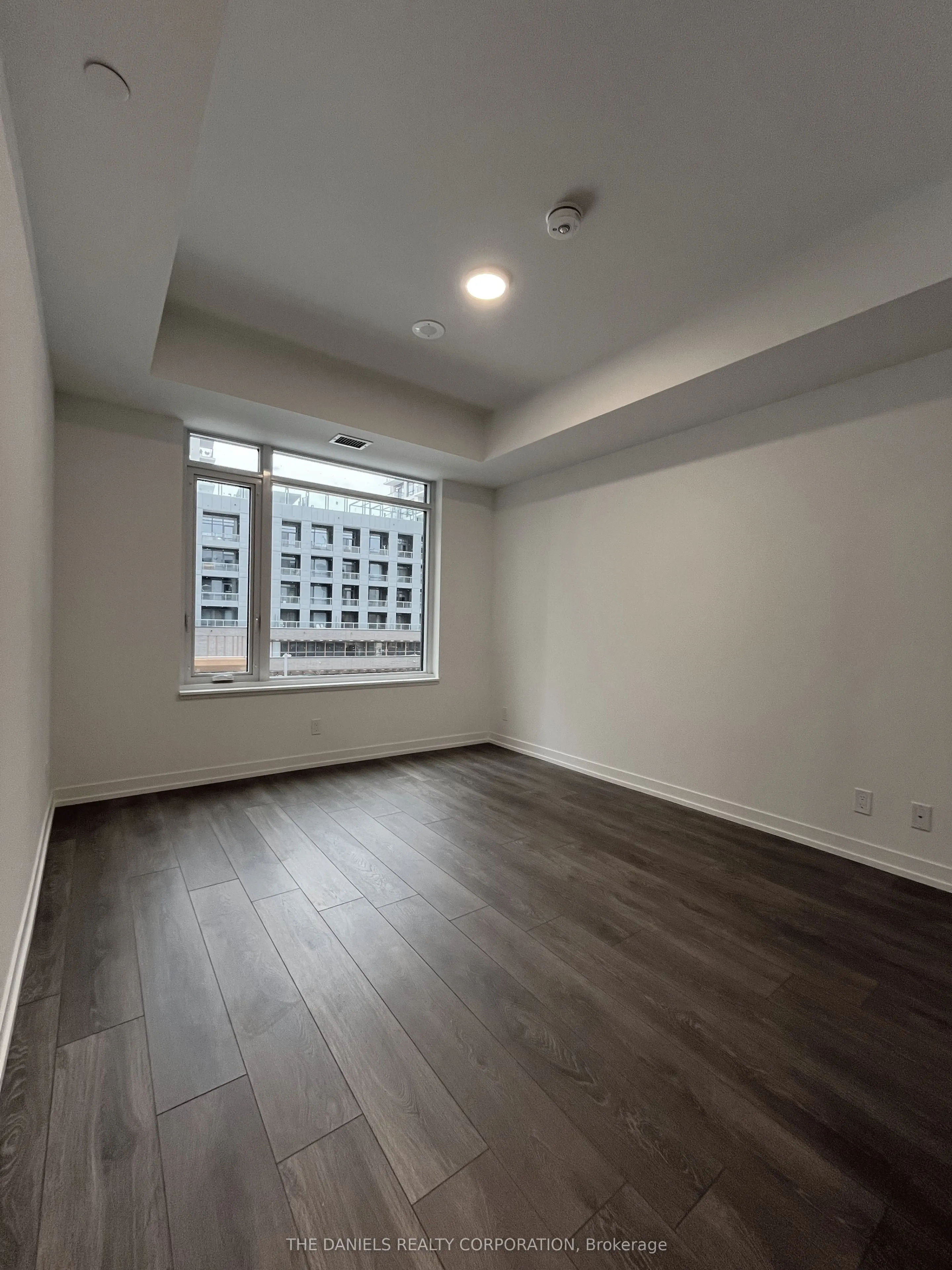 8 Beverley Glen Boulevard, #333