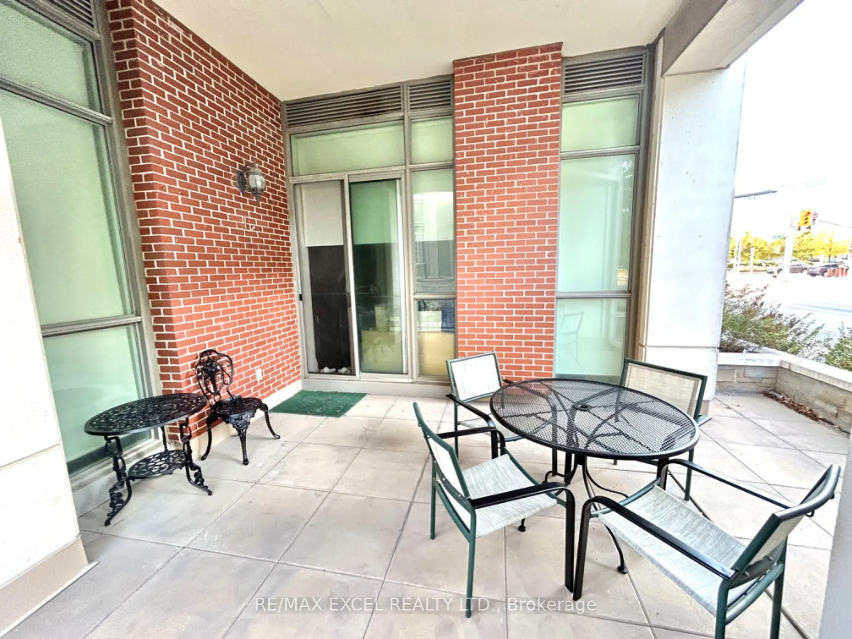 1 Upper Duke Crescent, #110