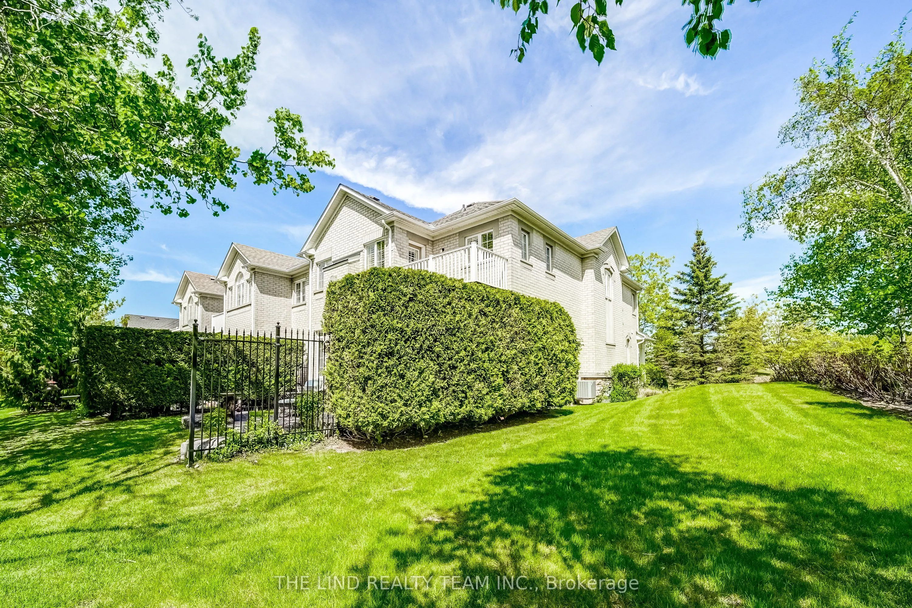 88 Stonecliffe Crescent, #22