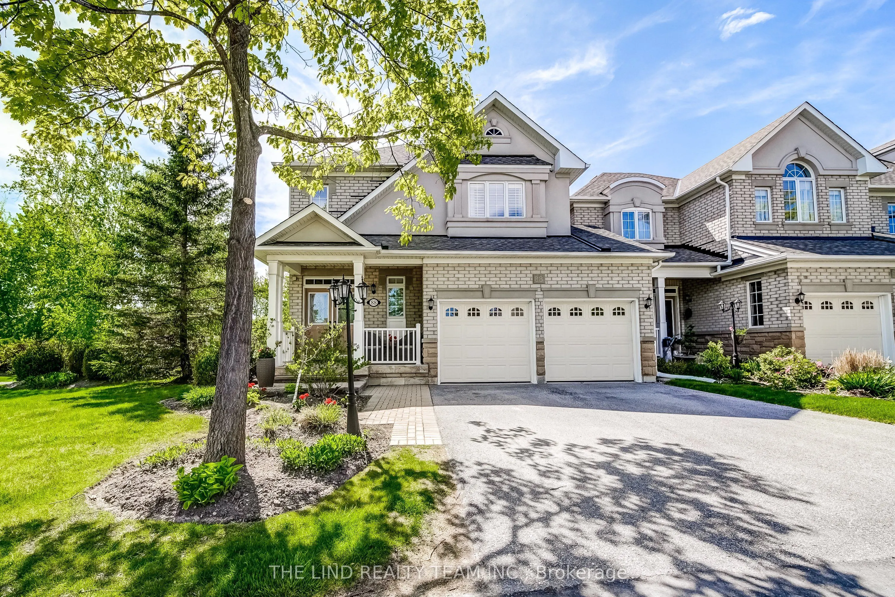88 Stonecliffe Crescent, #22
