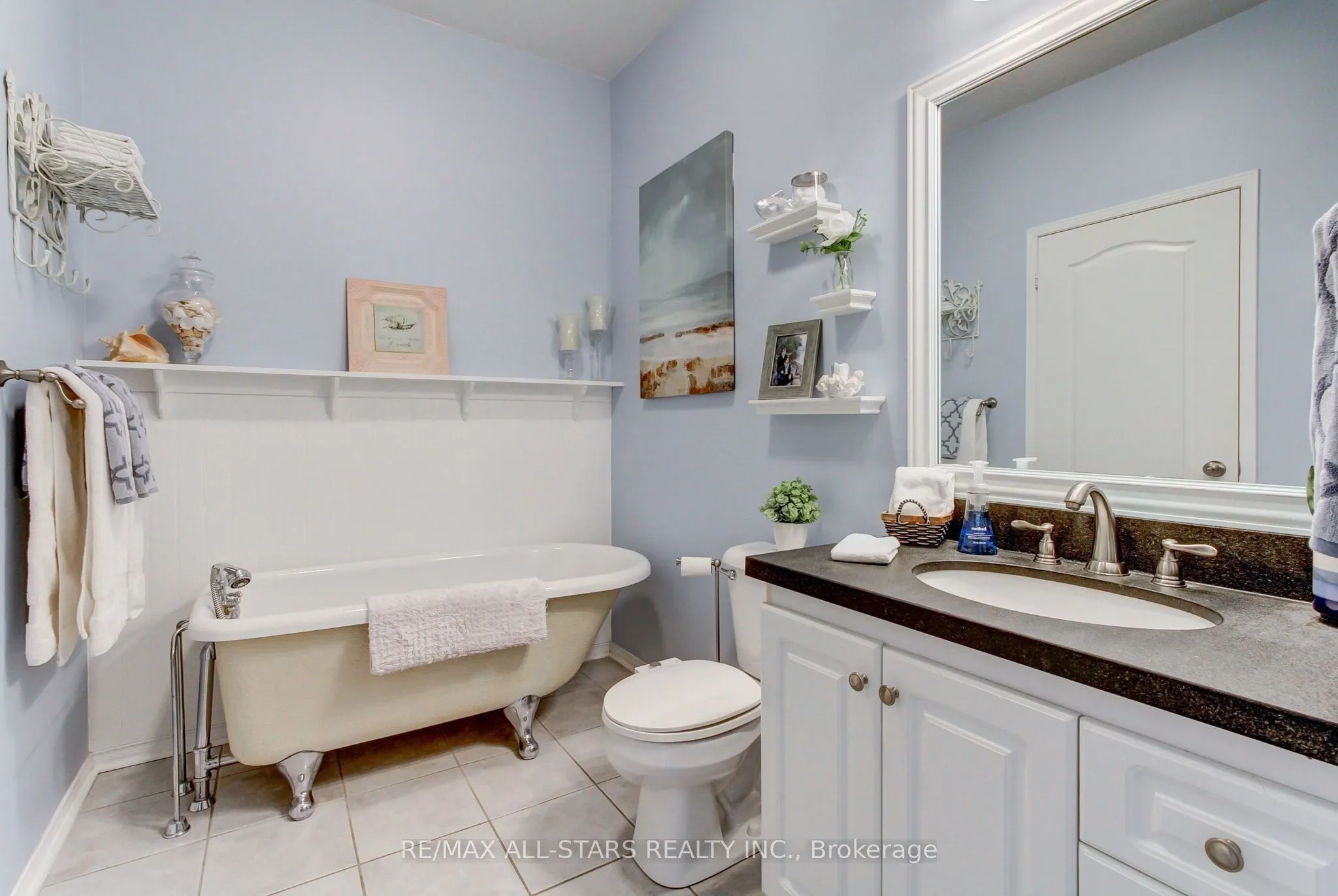 1903 Metro Road N