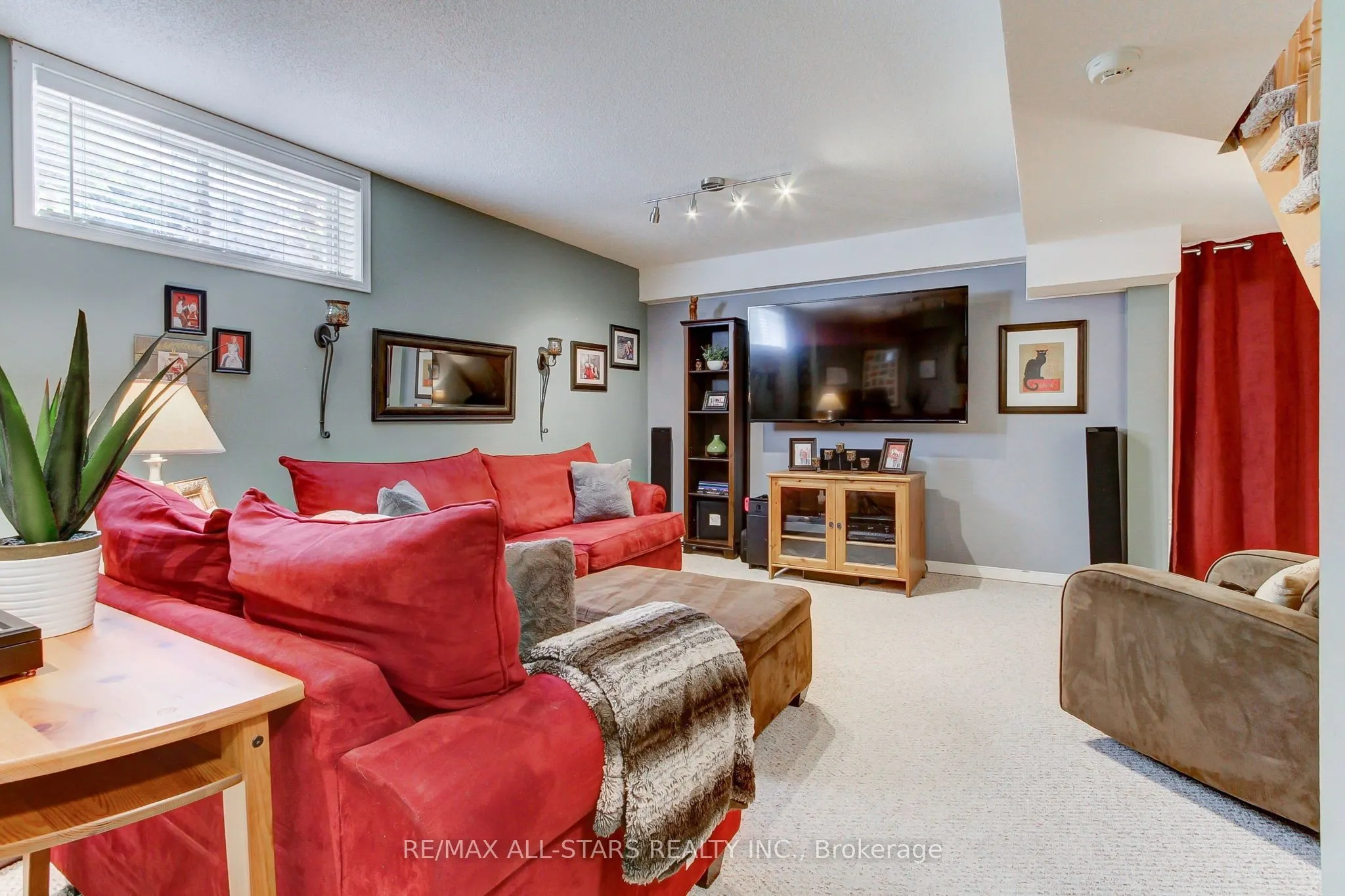 1903 Metro Road N