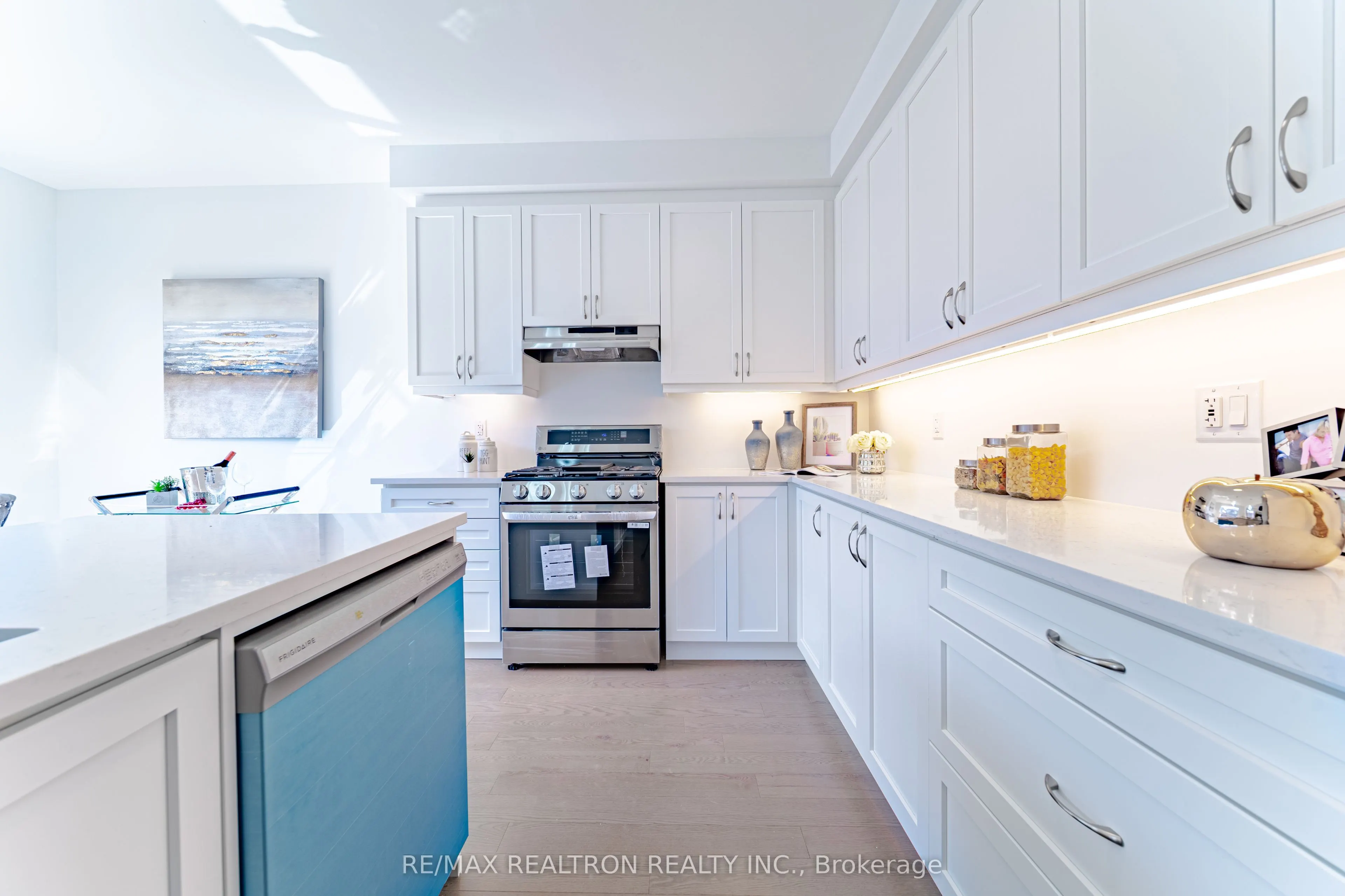 63 Greenridge Crescent