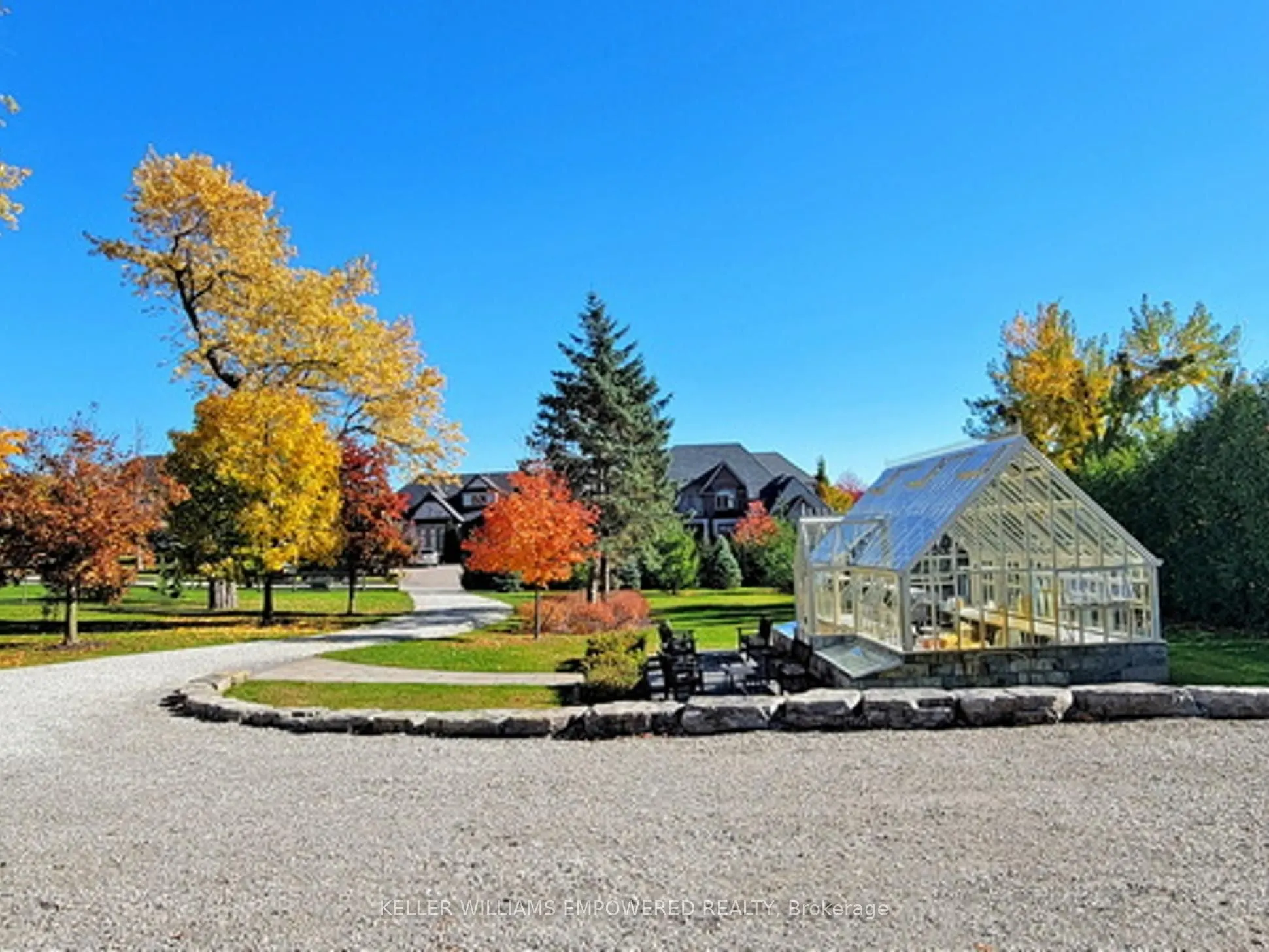 6 Macleod Estate Court