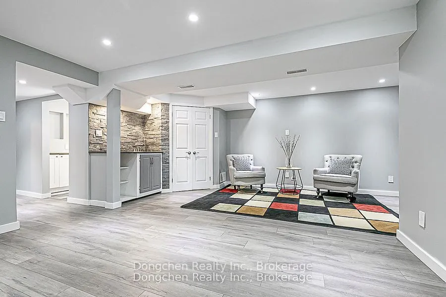 92 Stephenson Crescent