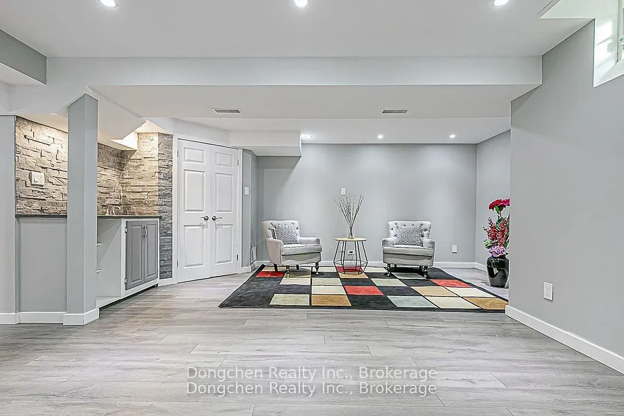 92 Stephenson Crescent