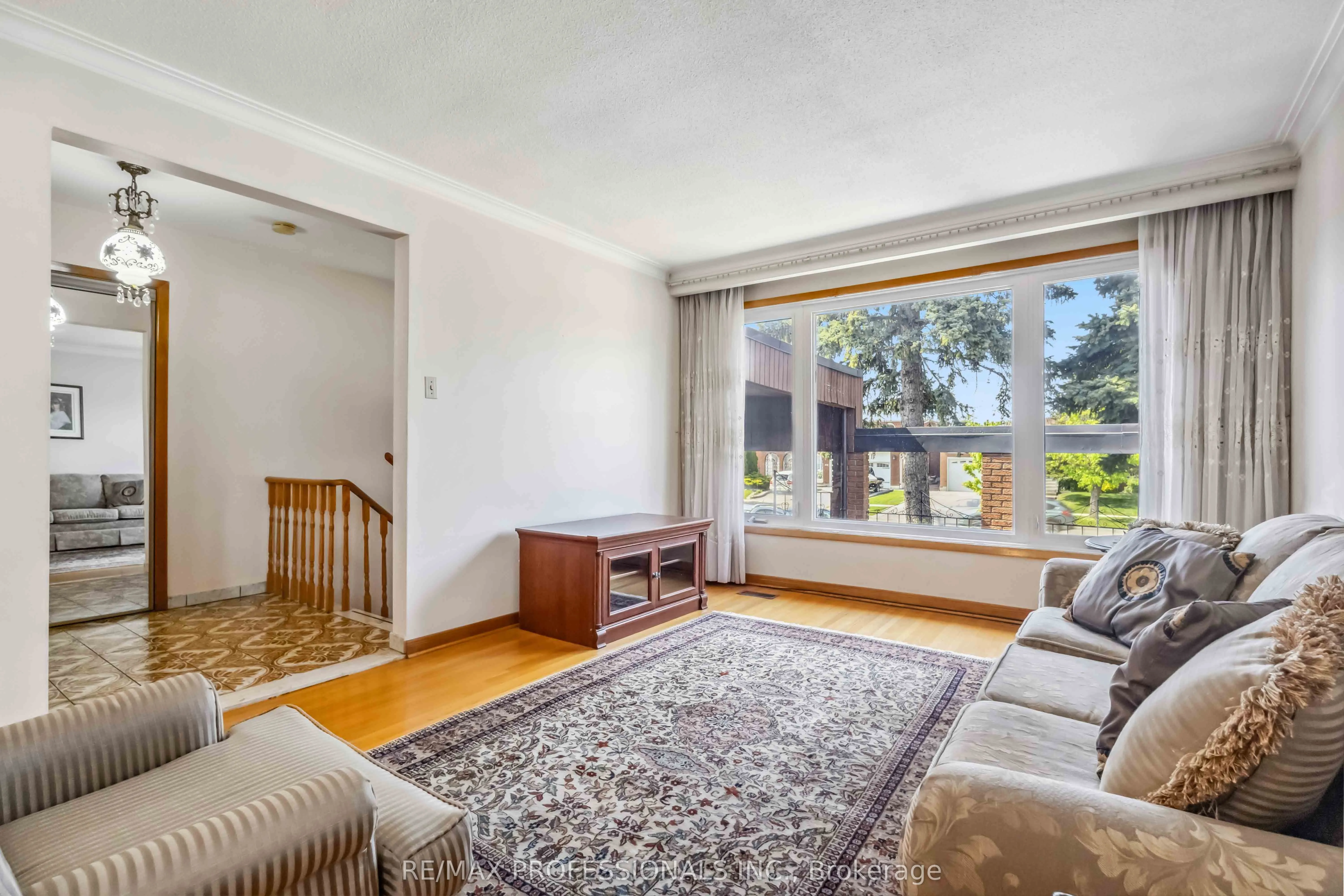 525 Woodbridge Avenue