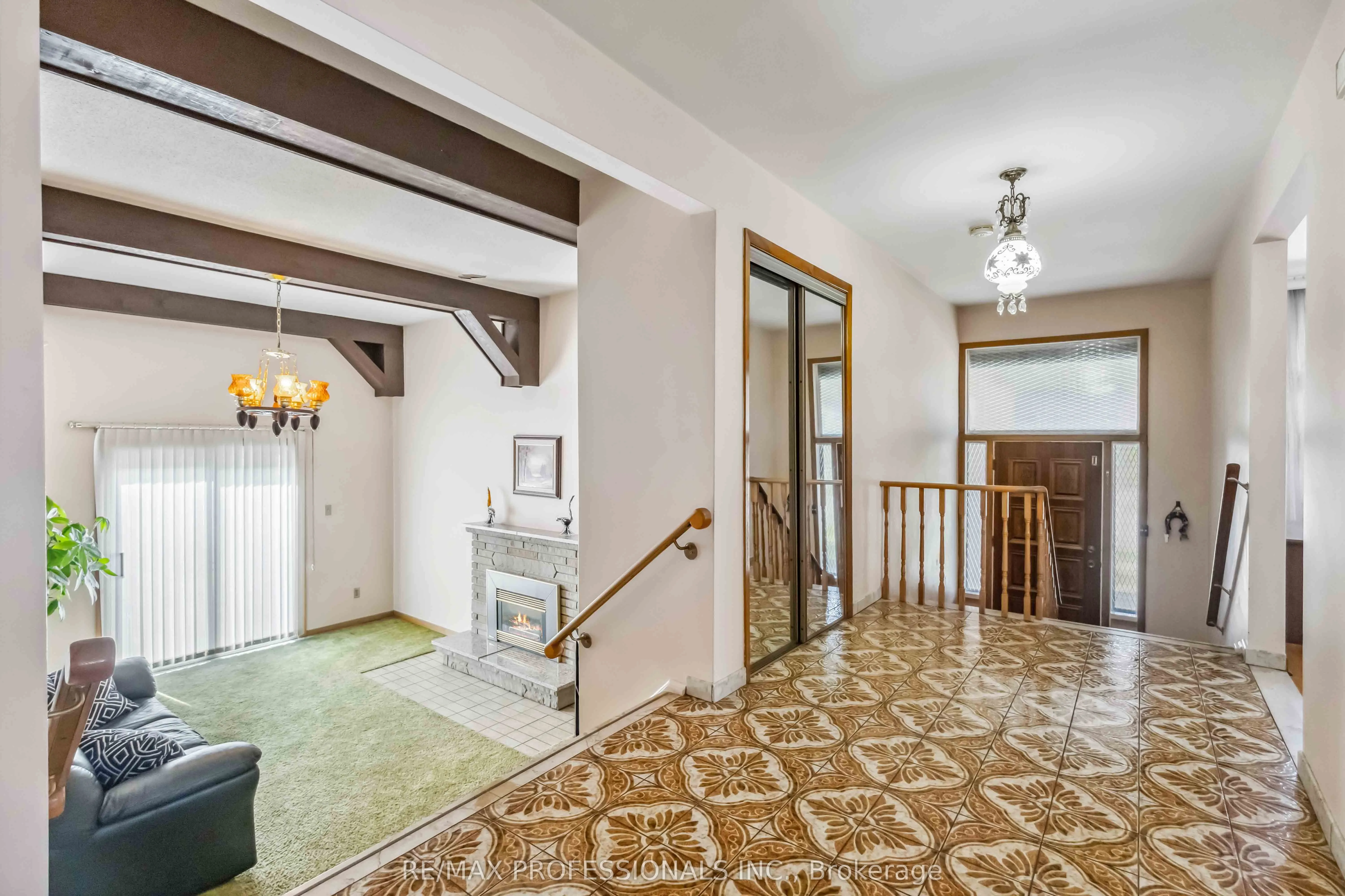 525 Woodbridge Avenue