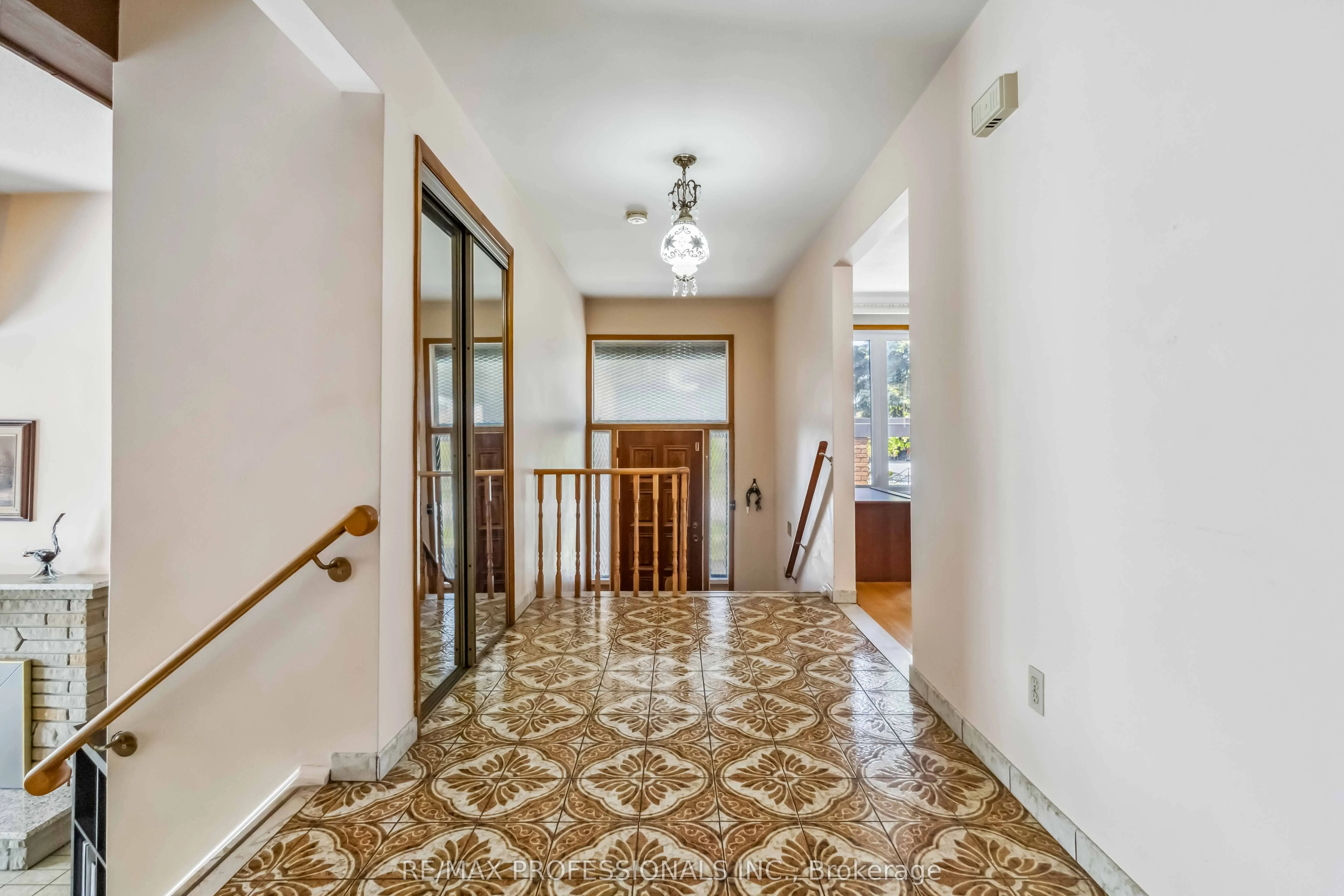 525 Woodbridge Avenue