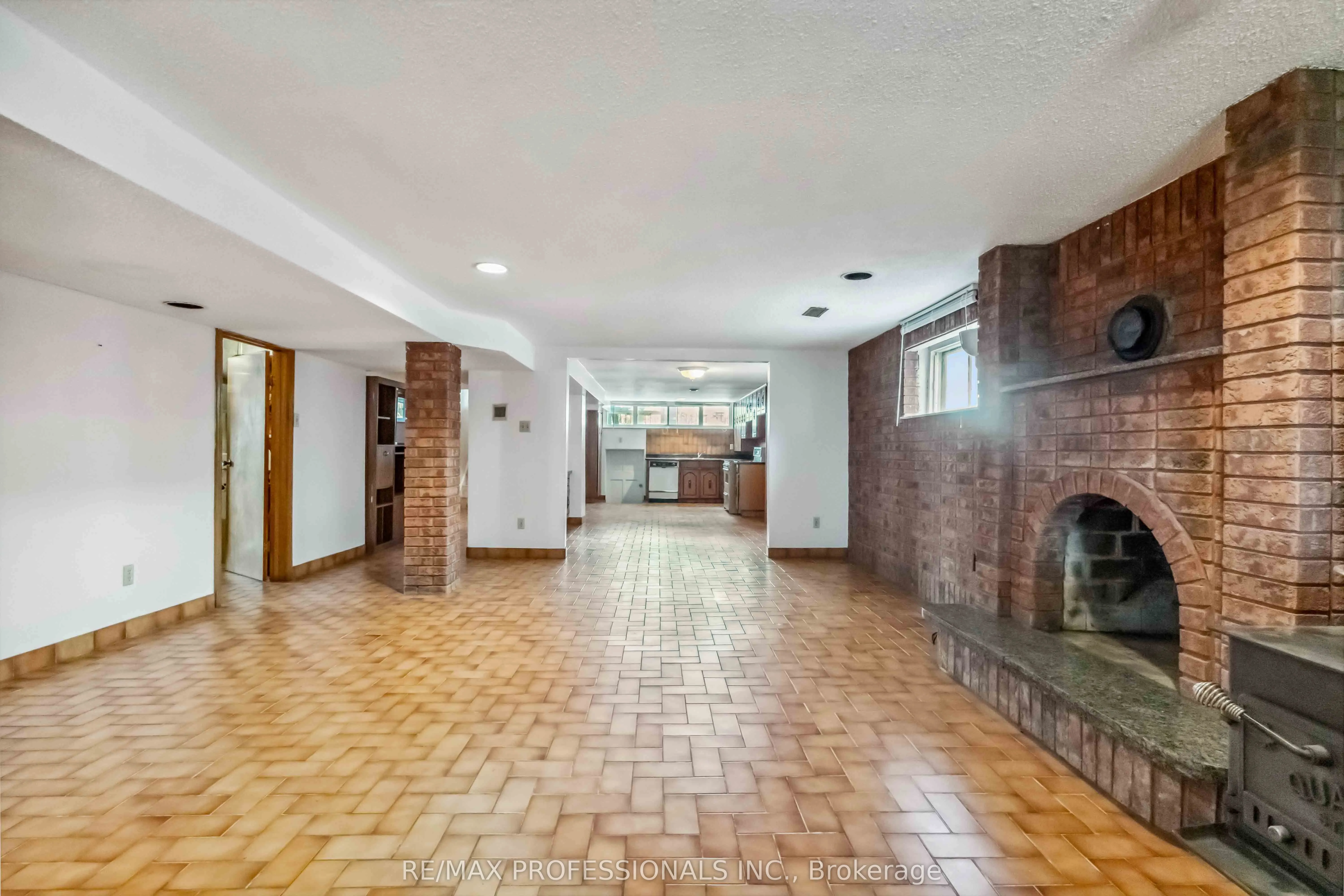 525 Woodbridge Avenue