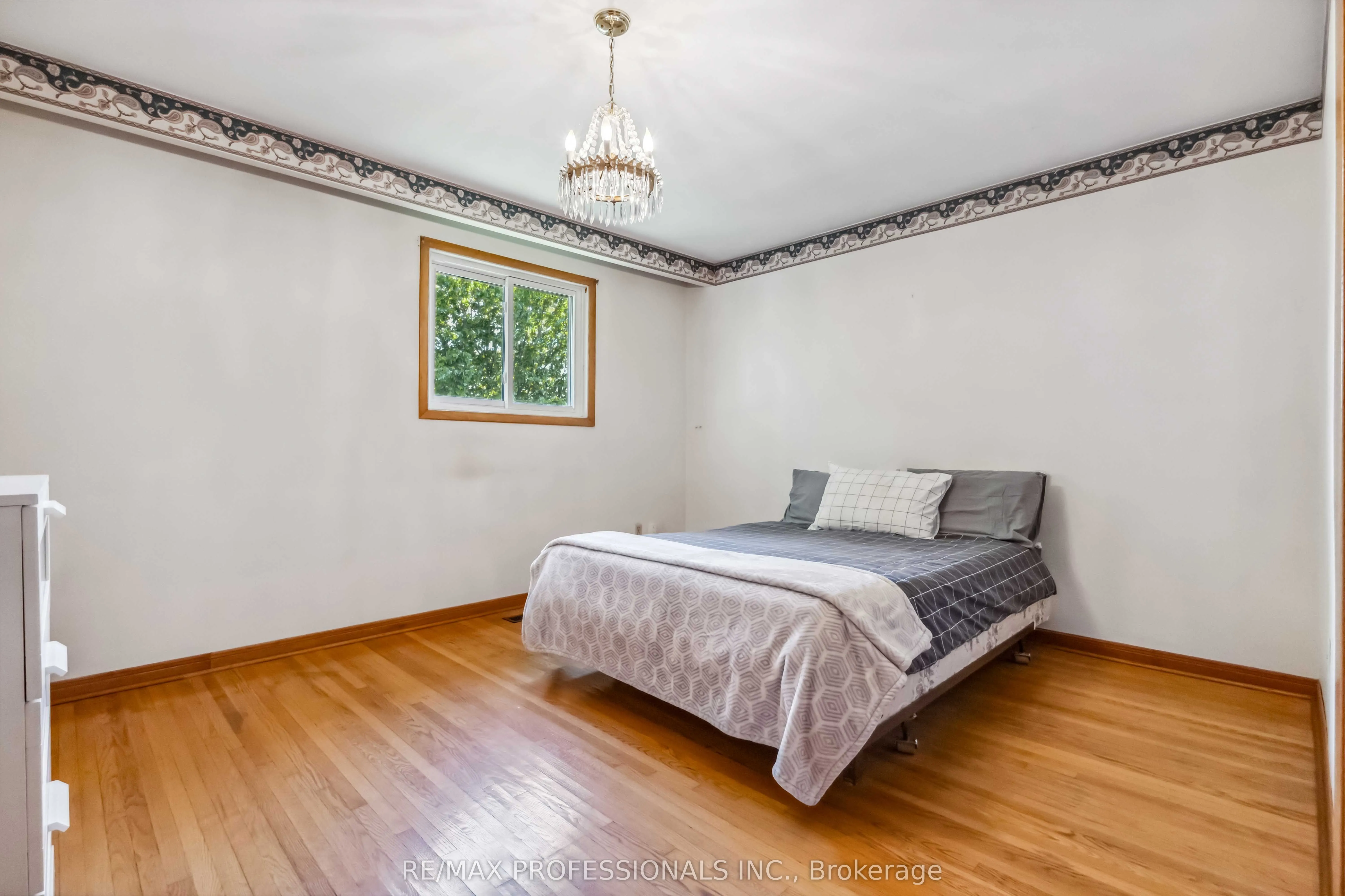 525 Woodbridge Avenue