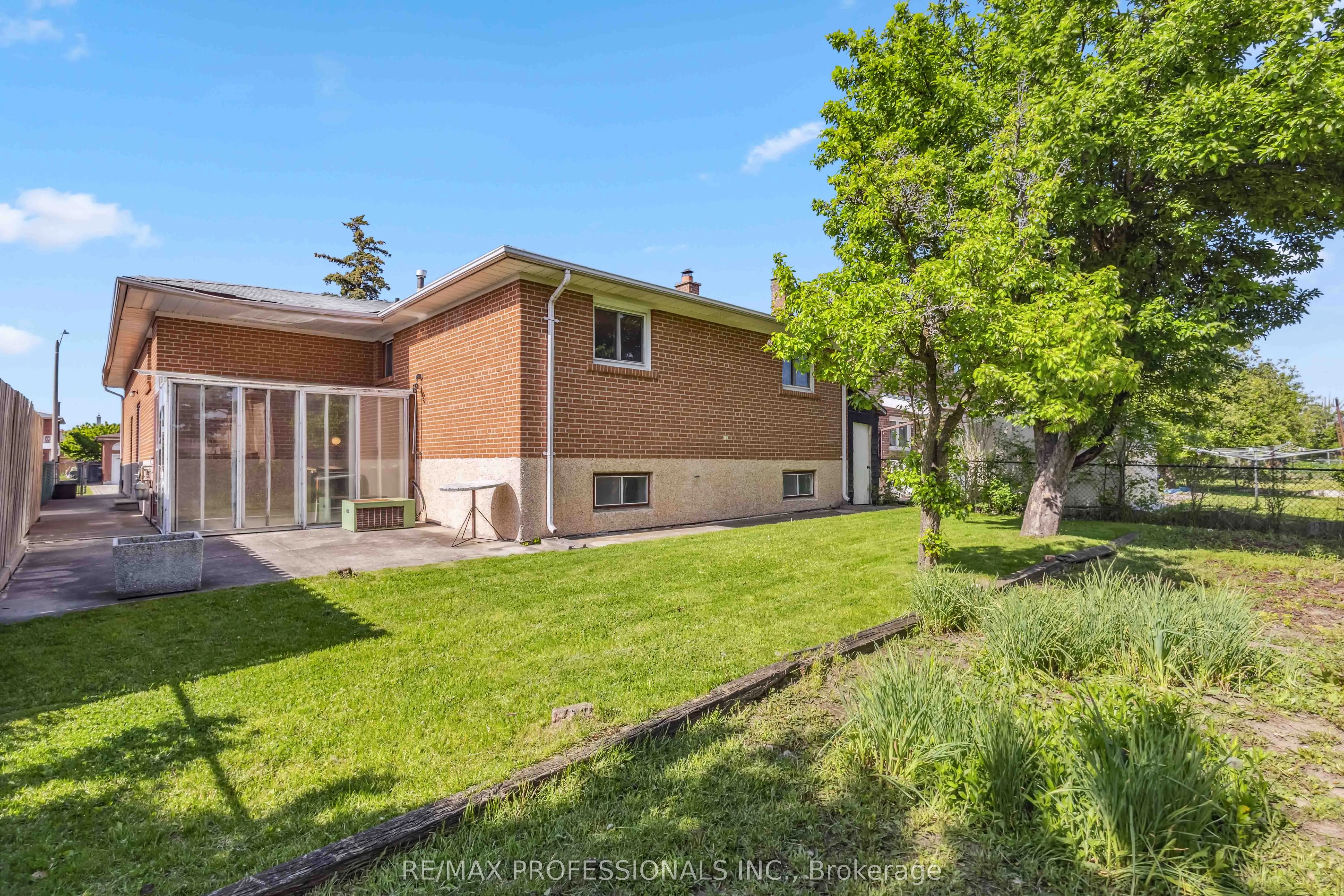 525 Woodbridge Avenue