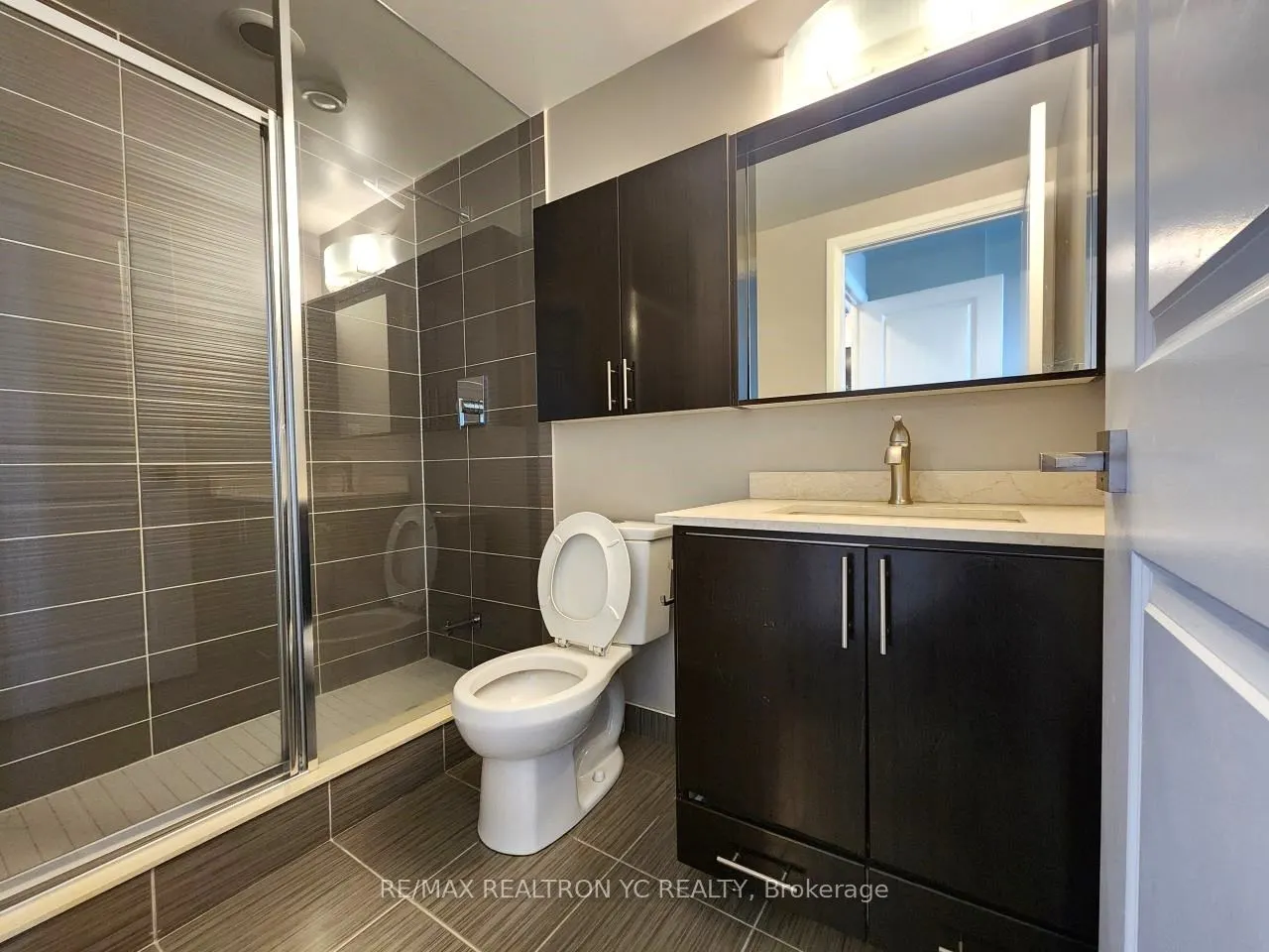 7171 Yonge Street, #408