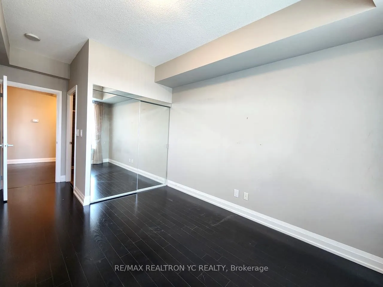 7171 Yonge Street, #408
