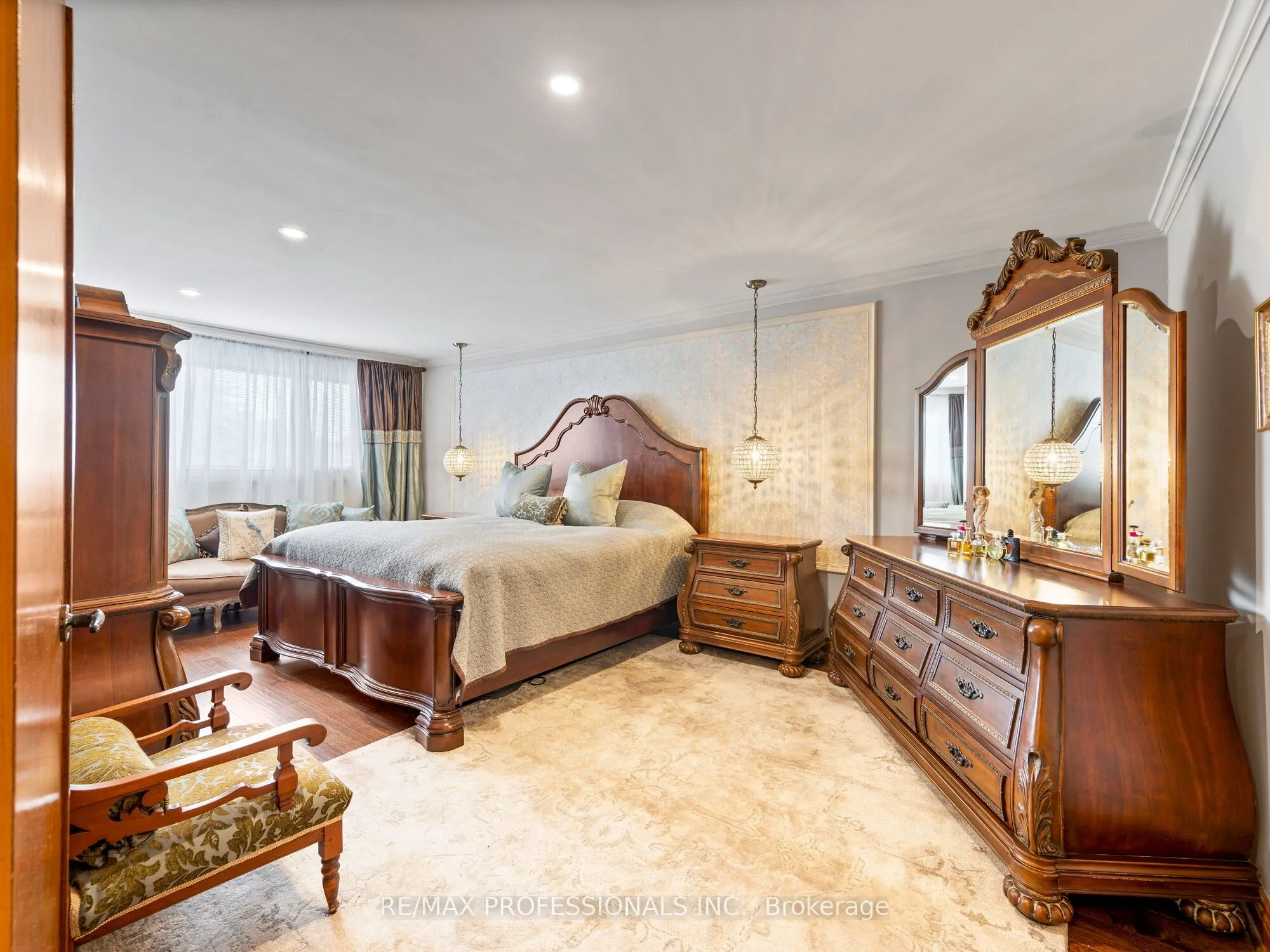 21 Majesty Court