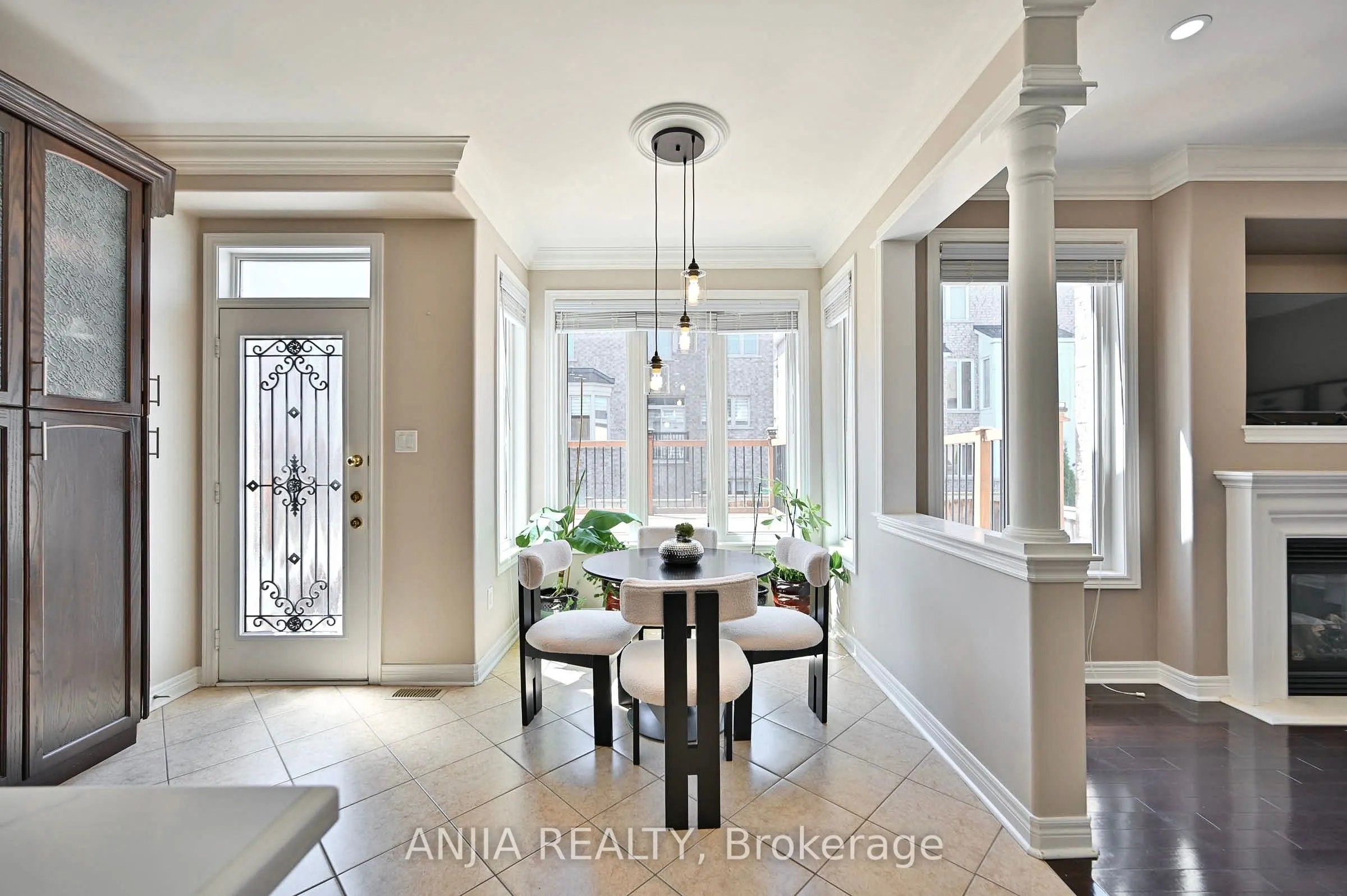 42 Grayleaf Drive