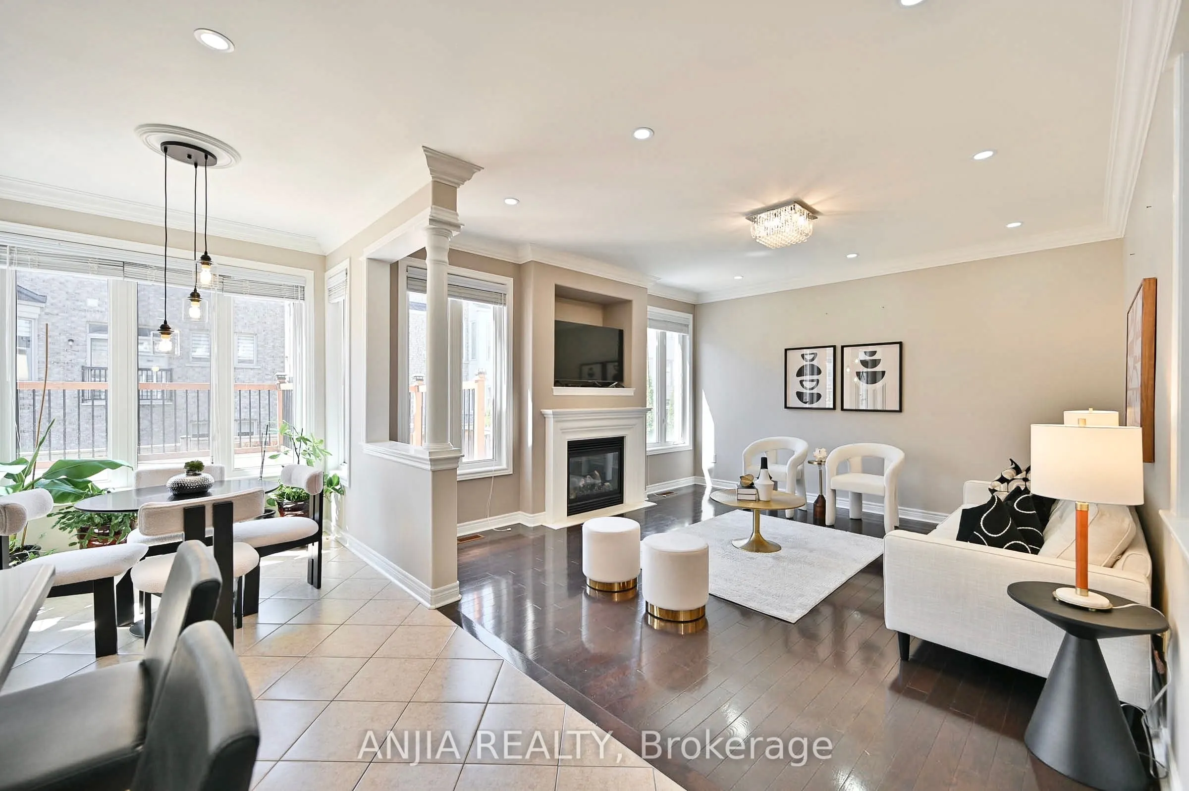 42 Grayleaf Drive