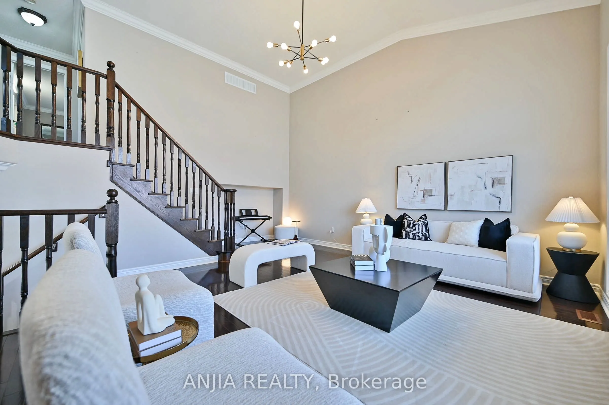 42 Grayleaf Drive
