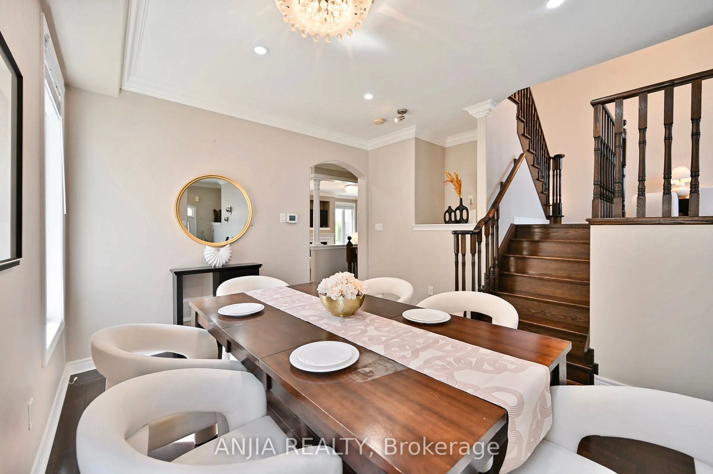 42 Grayleaf Drive