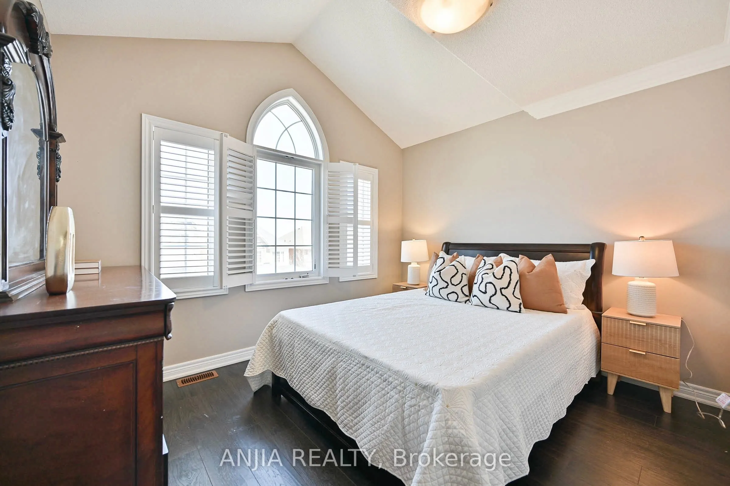 42 Grayleaf Drive