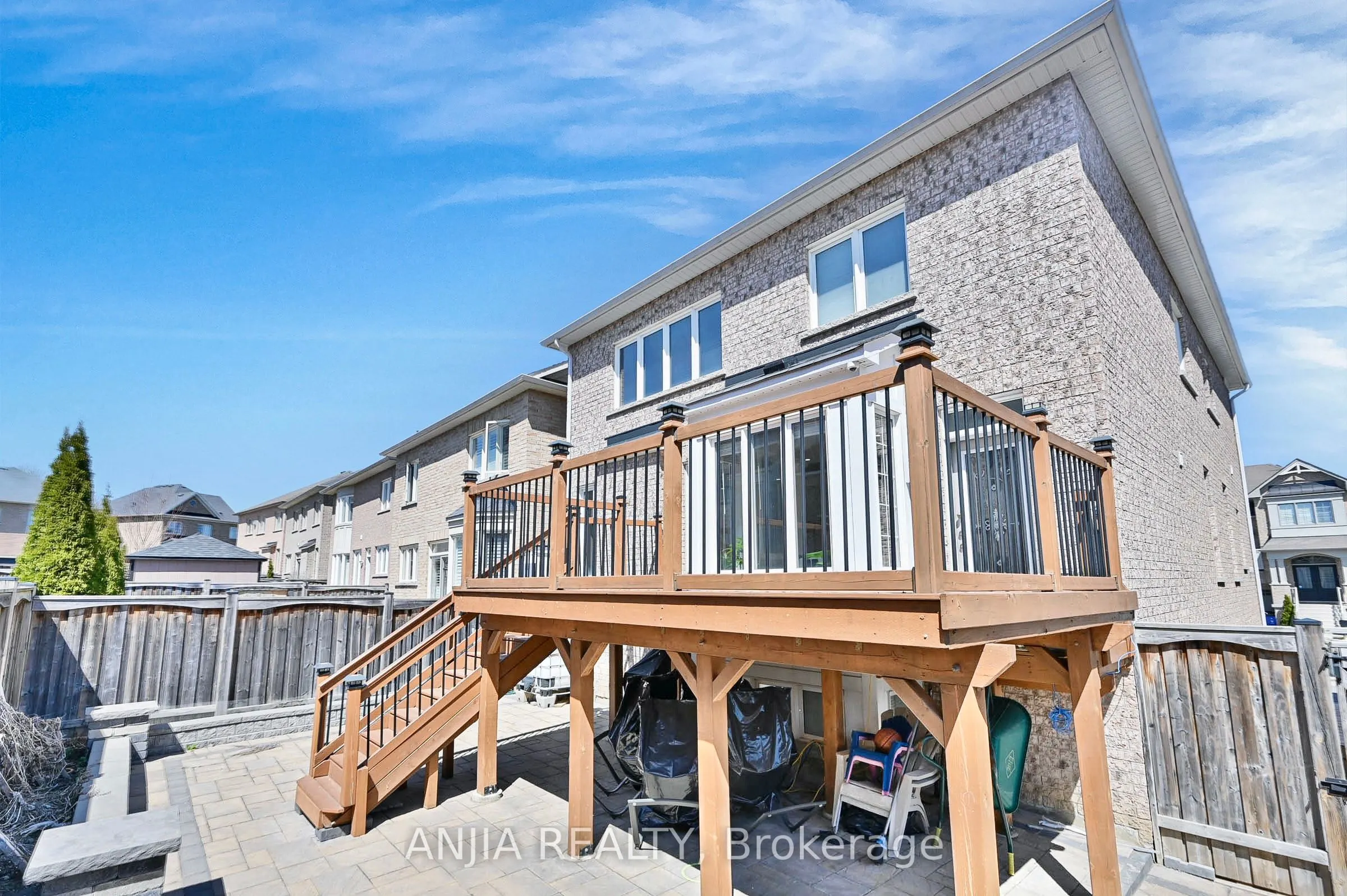 42 Grayleaf Drive