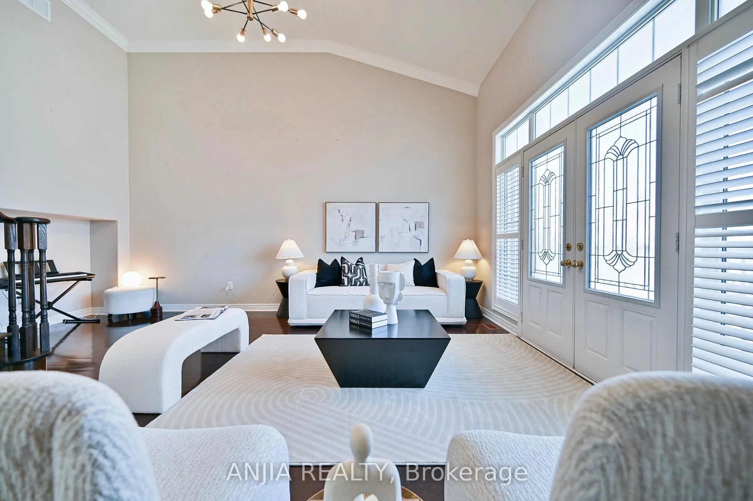 42 Grayleaf Drive