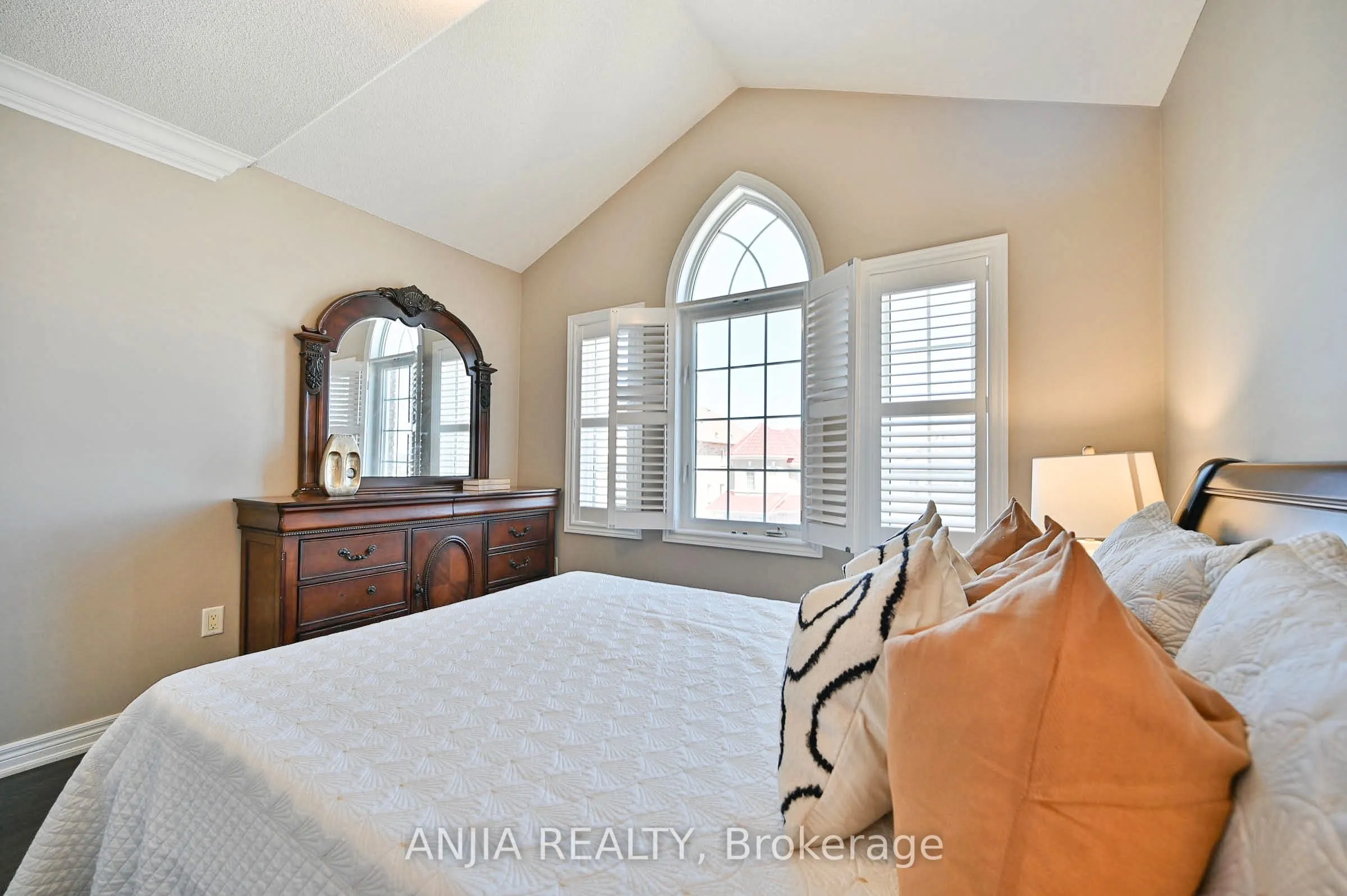 42 Grayleaf Drive