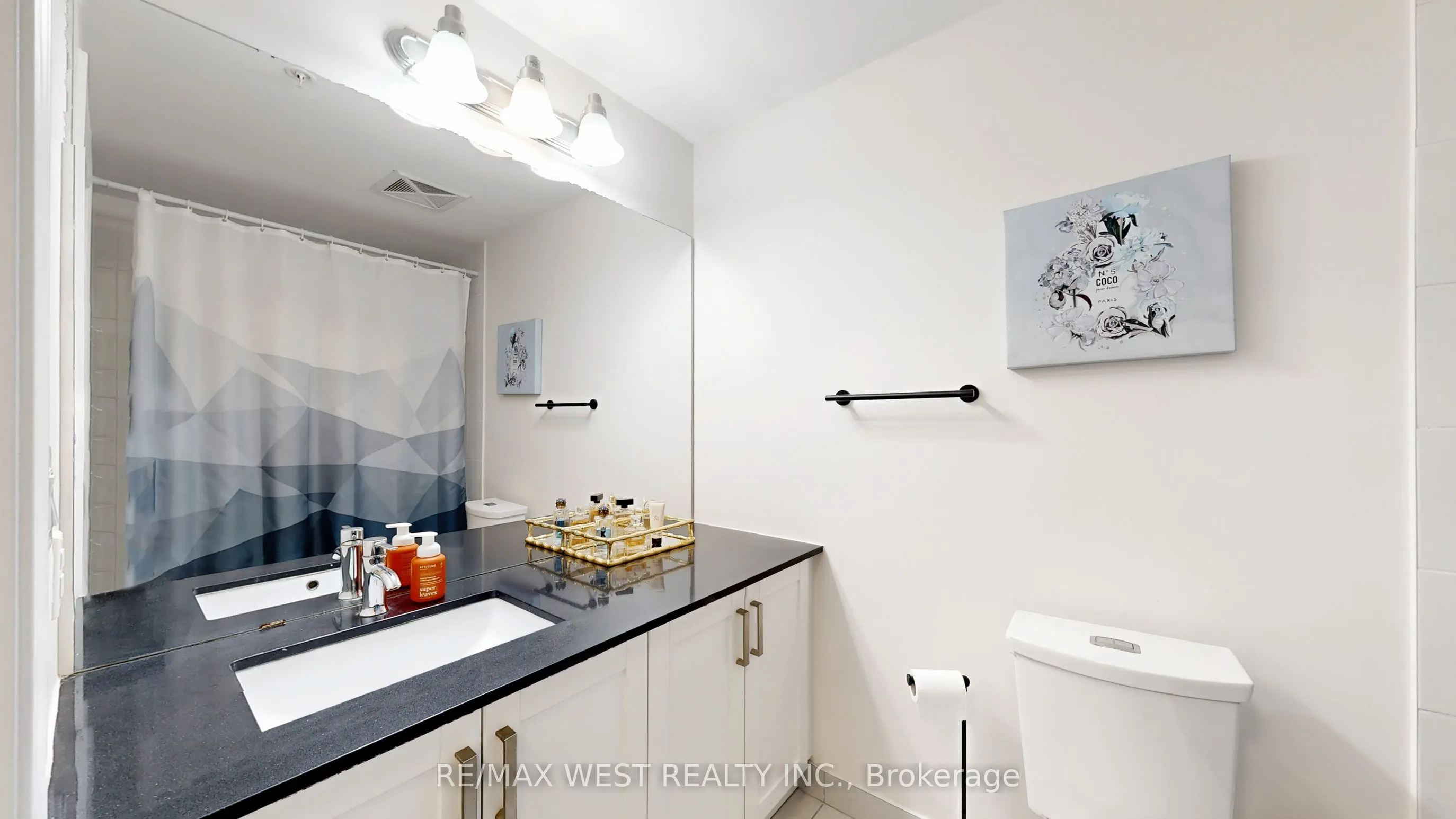 11611 Yonge Street, #718
