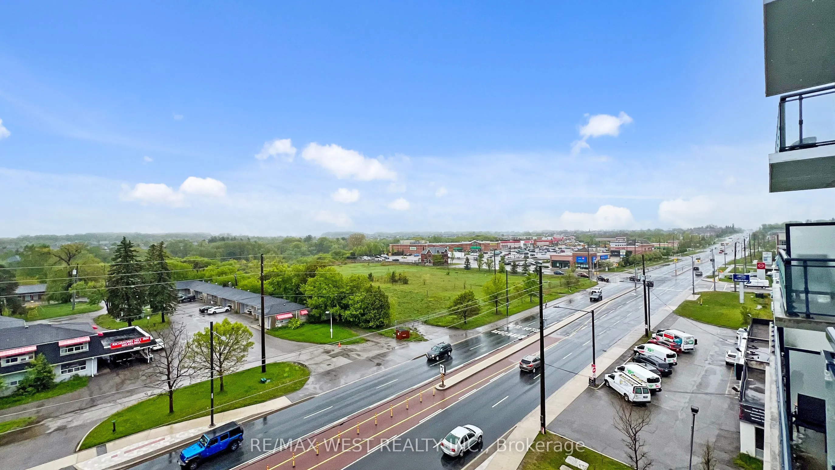 11611 Yonge Street, #718