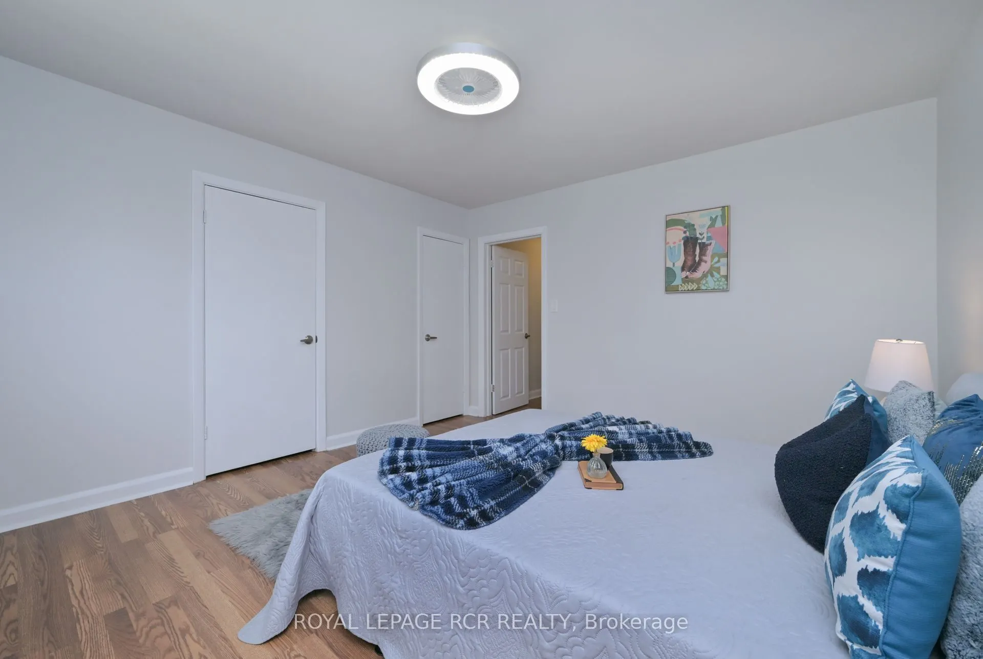 12 Maple Avenue E