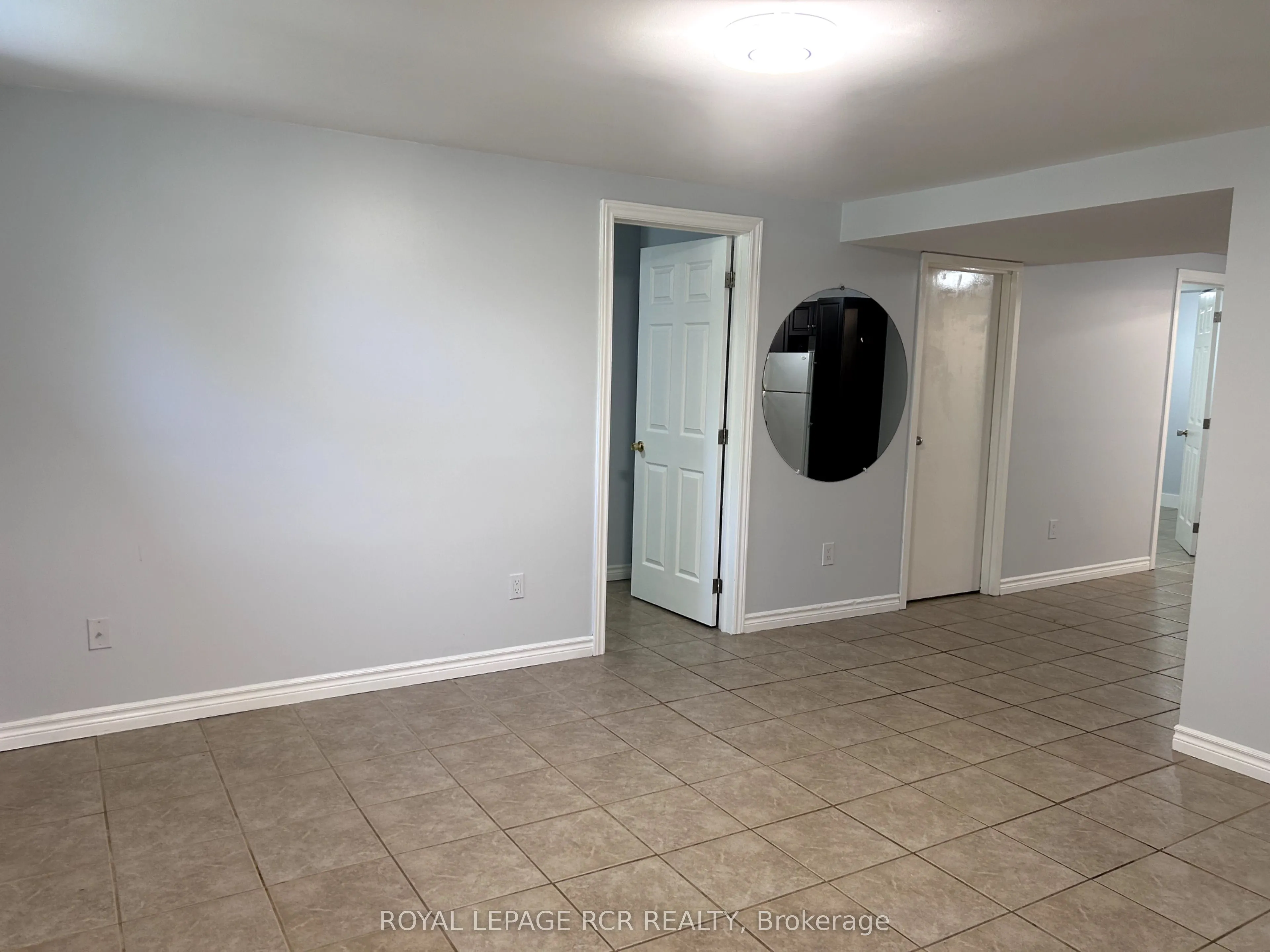 12 Maple Avenue E