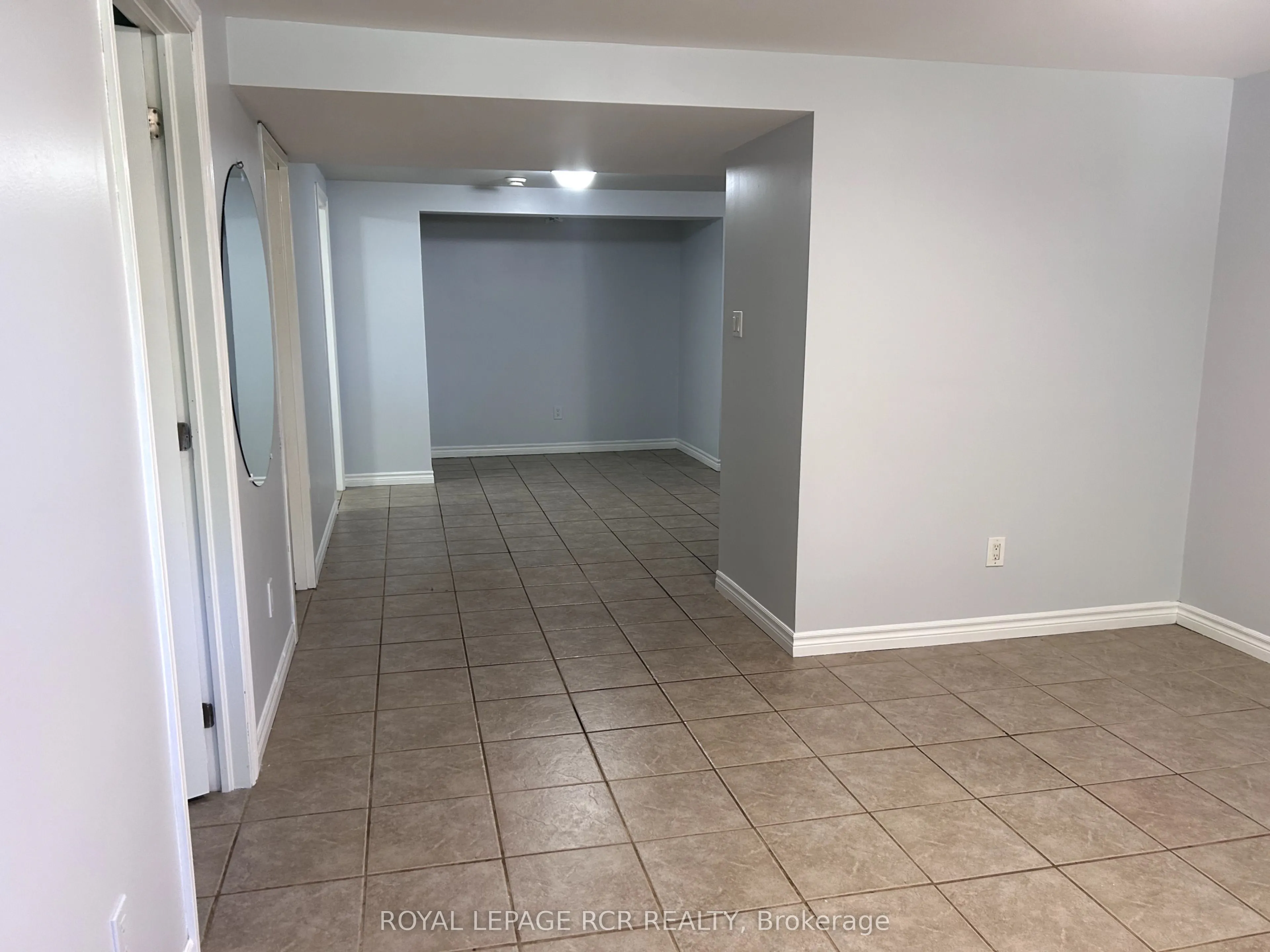 12 Maple Avenue E