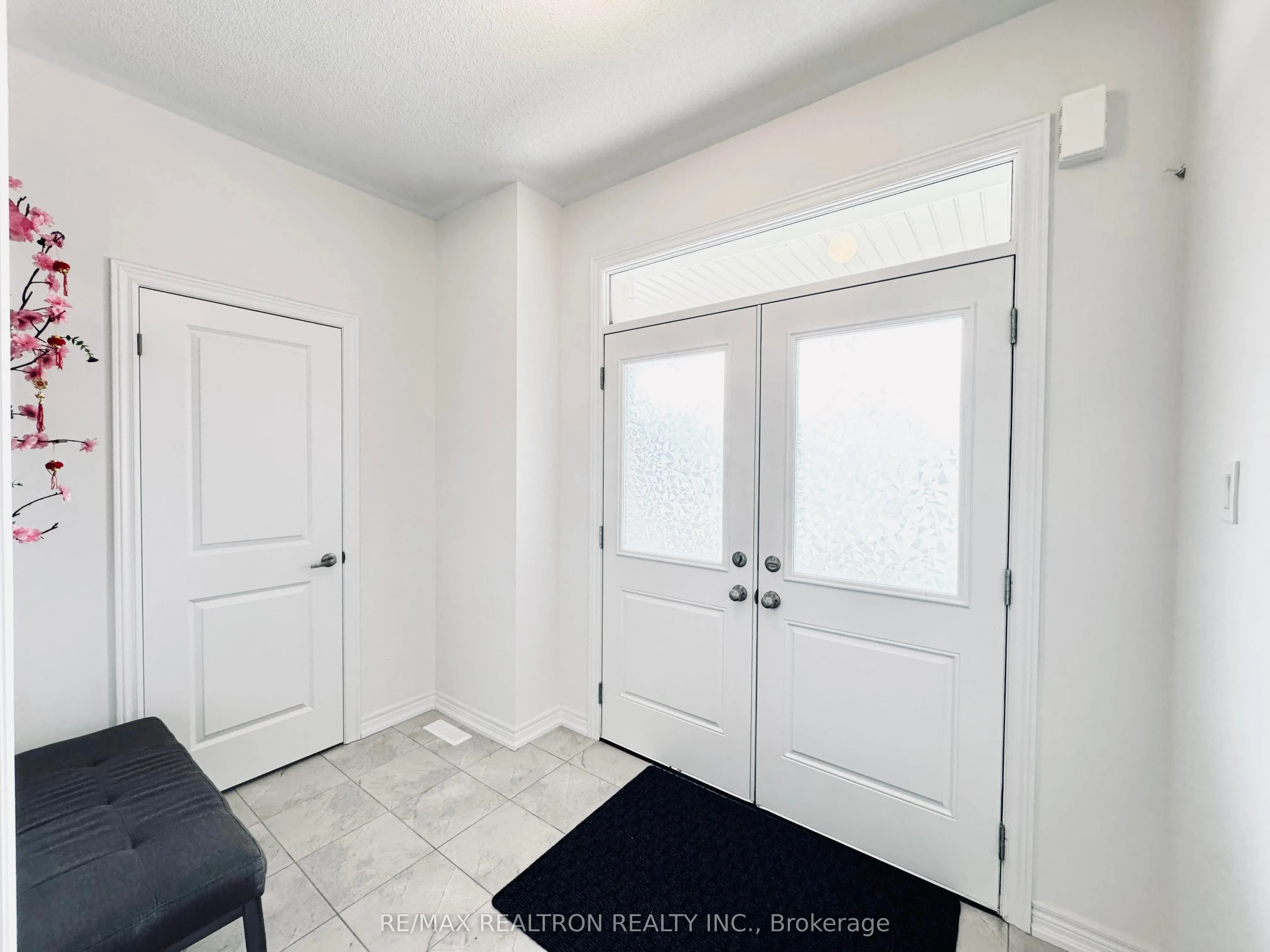 7 Wakefield Boulevard