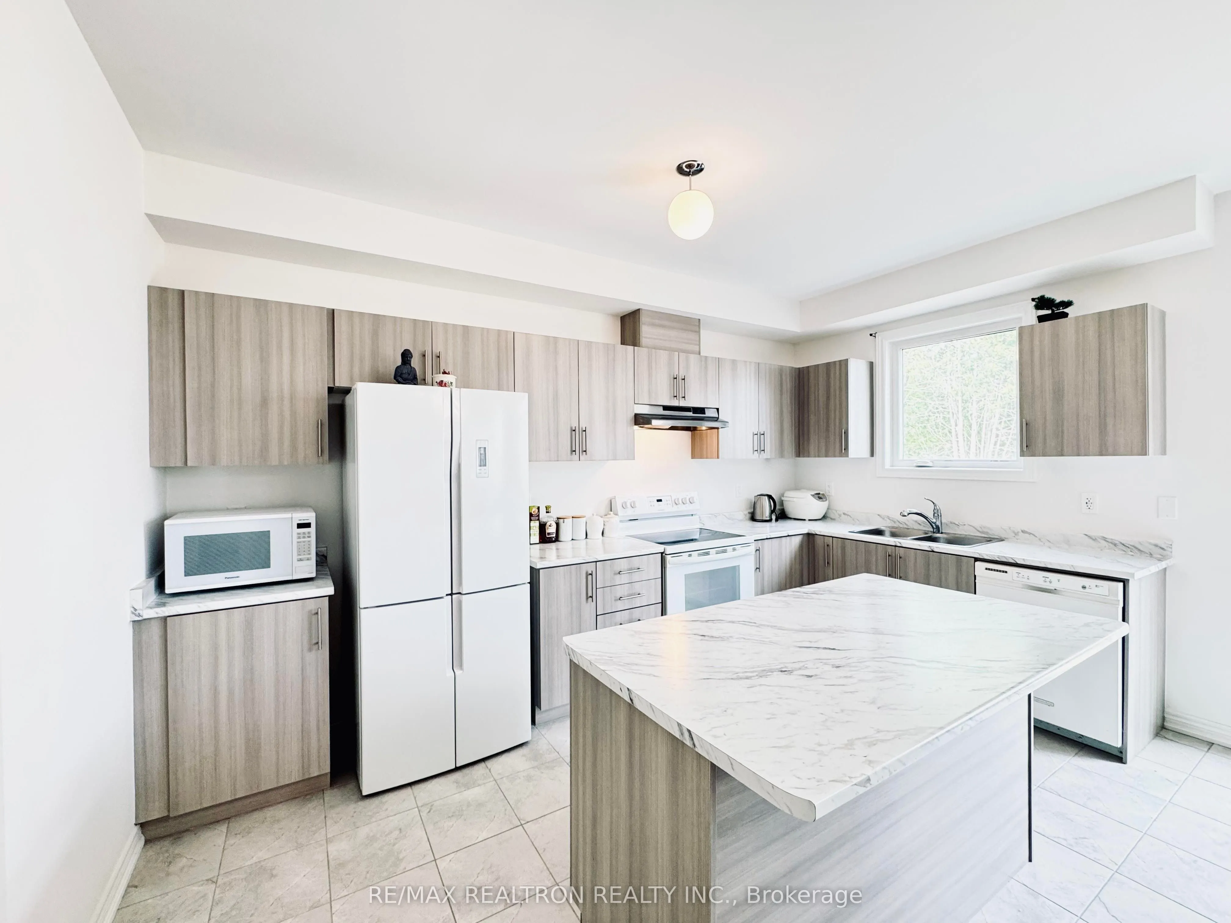 7 Wakefield Boulevard