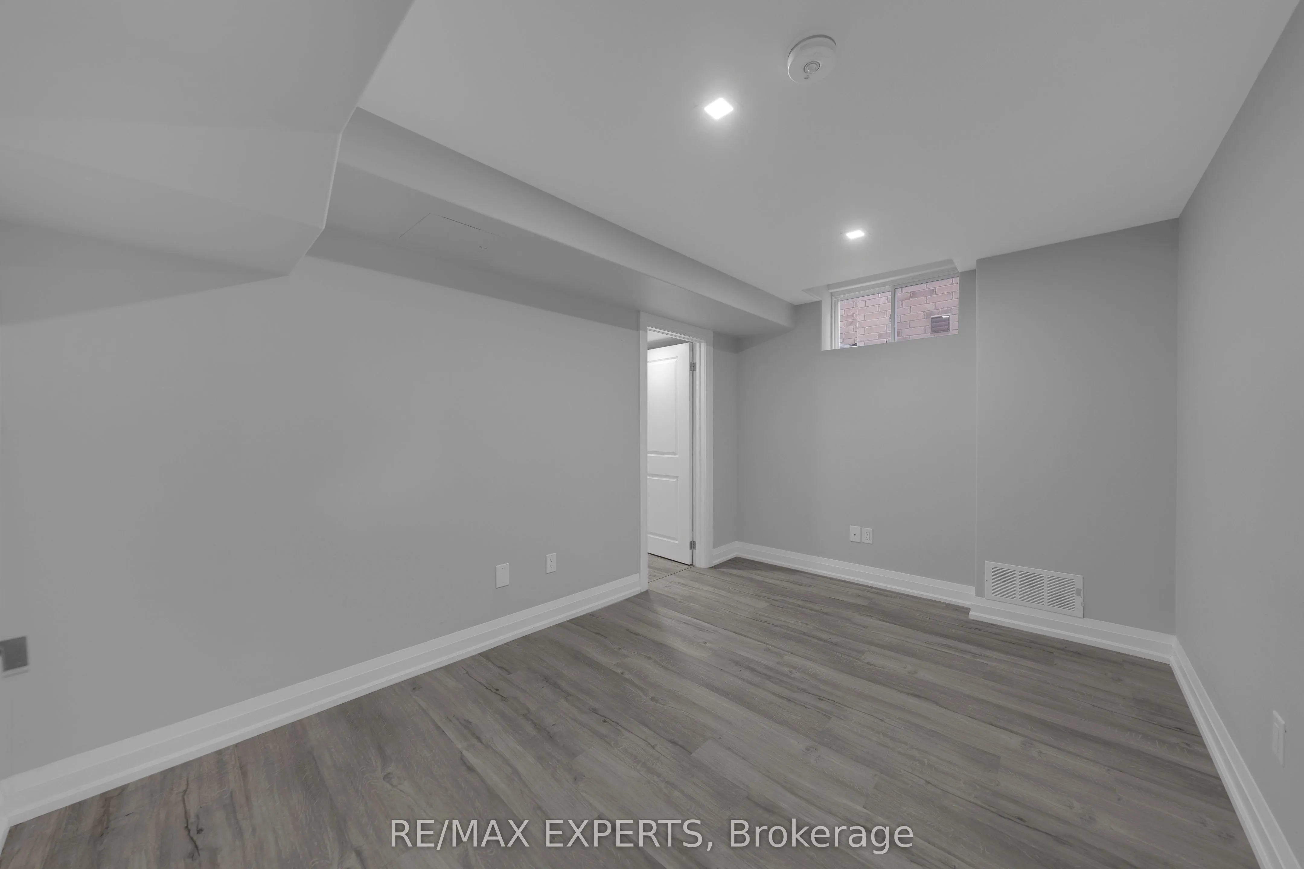 60 Jenkins Avenue, #Lower